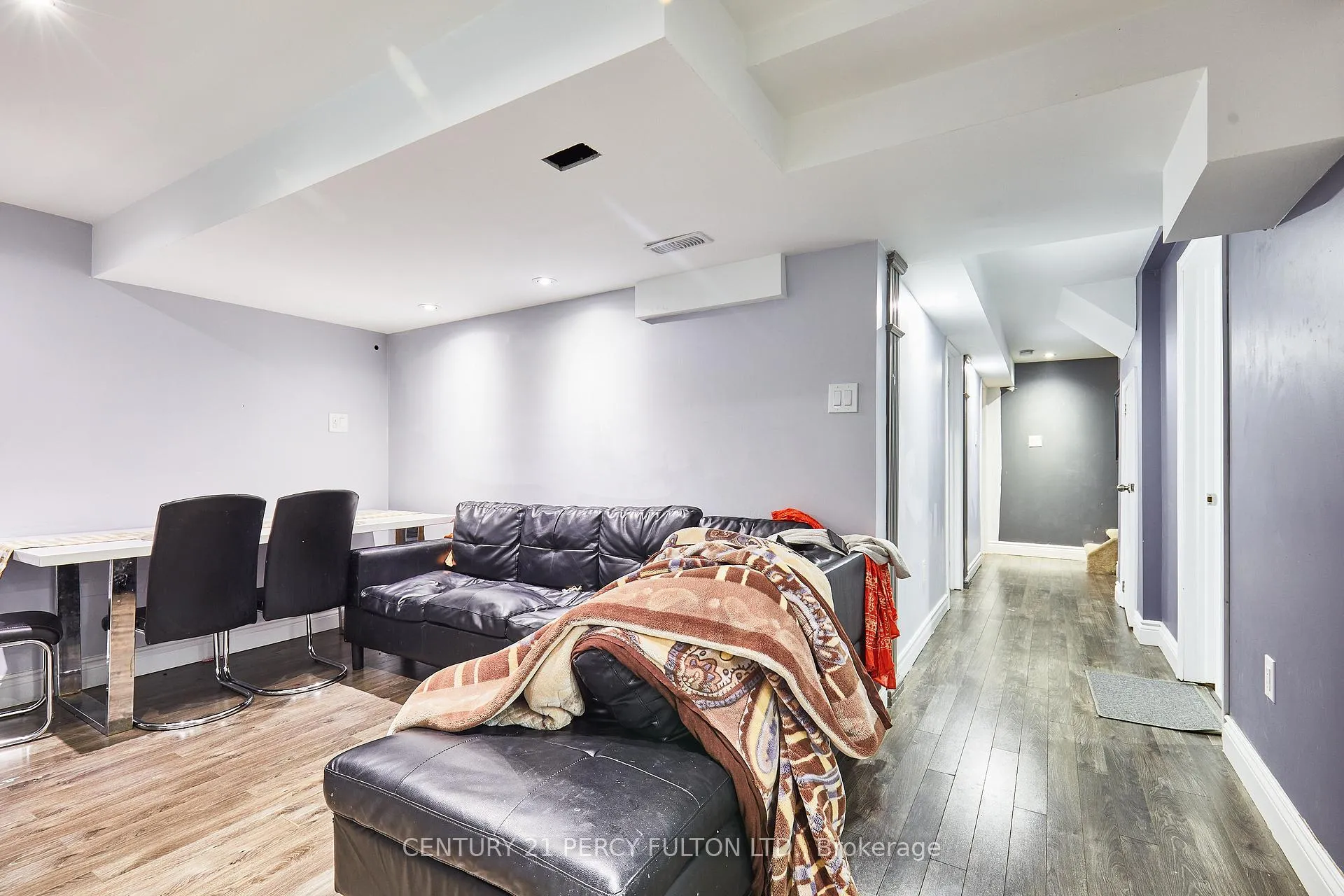 Photo 6 of 91 Laprade Square, Clarington, Bowmanville — HOMEH