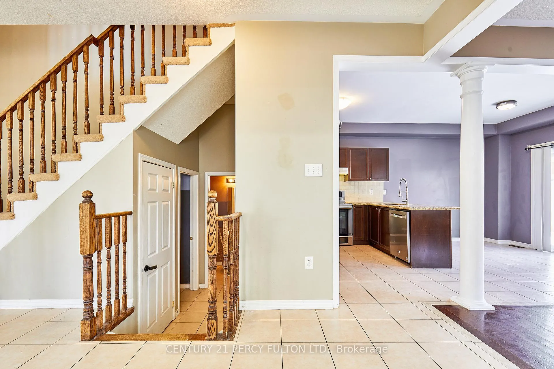 Photo 14 of 91 Laprade Square, Clarington, Bowmanville — HOMEH