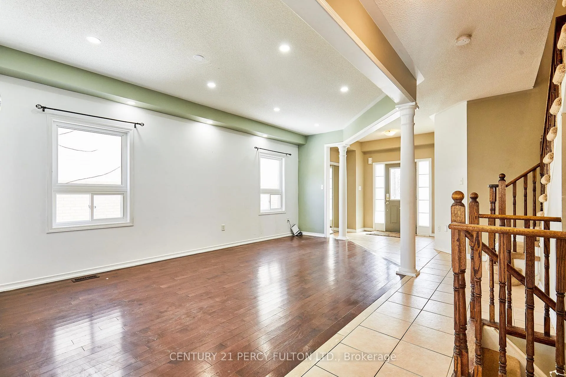 Photo 17 of 91 Laprade Square, Clarington, Bowmanville — HOMEH
