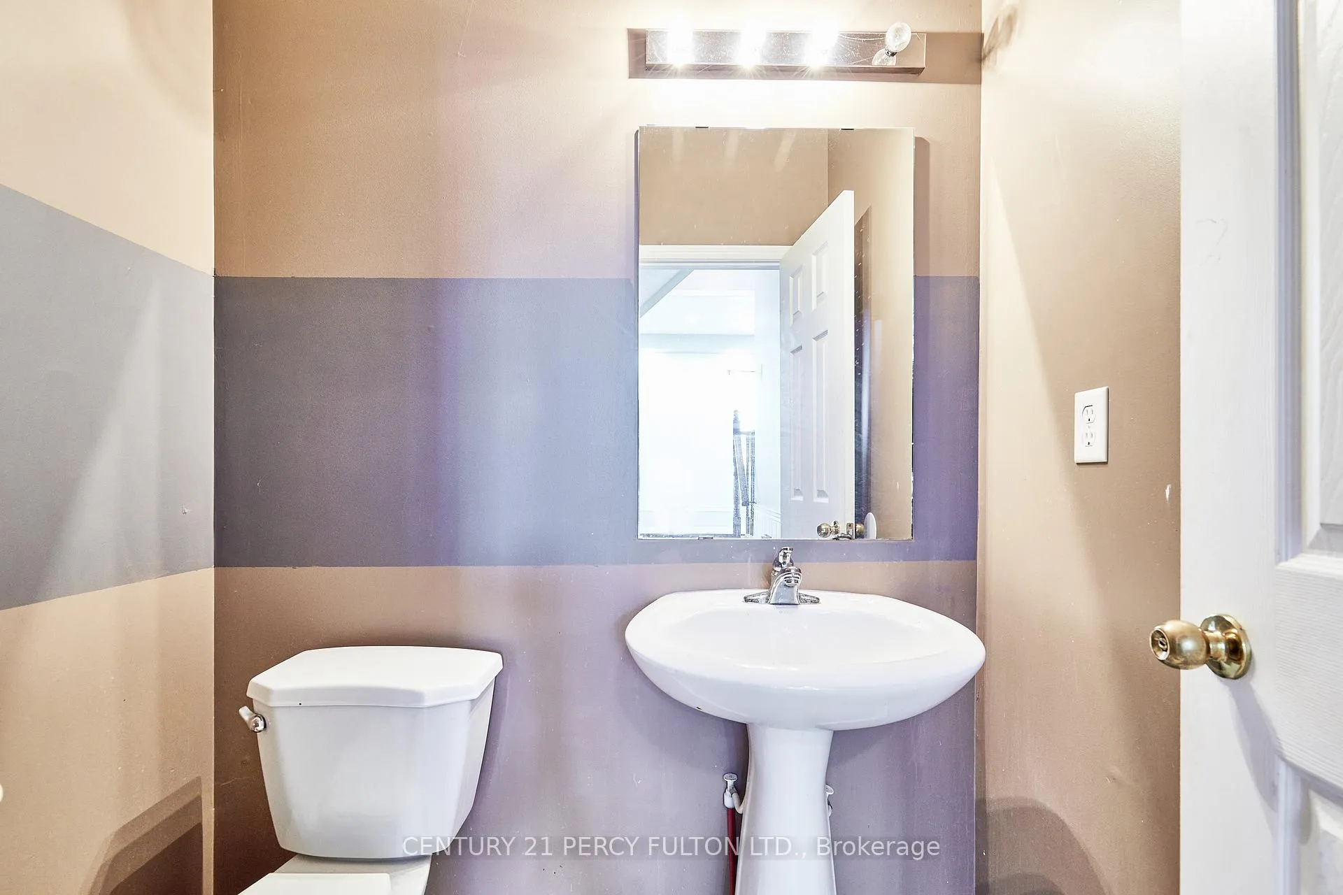 Photo 21 of 91 Laprade Square, Clarington, Bowmanville — HOMEH