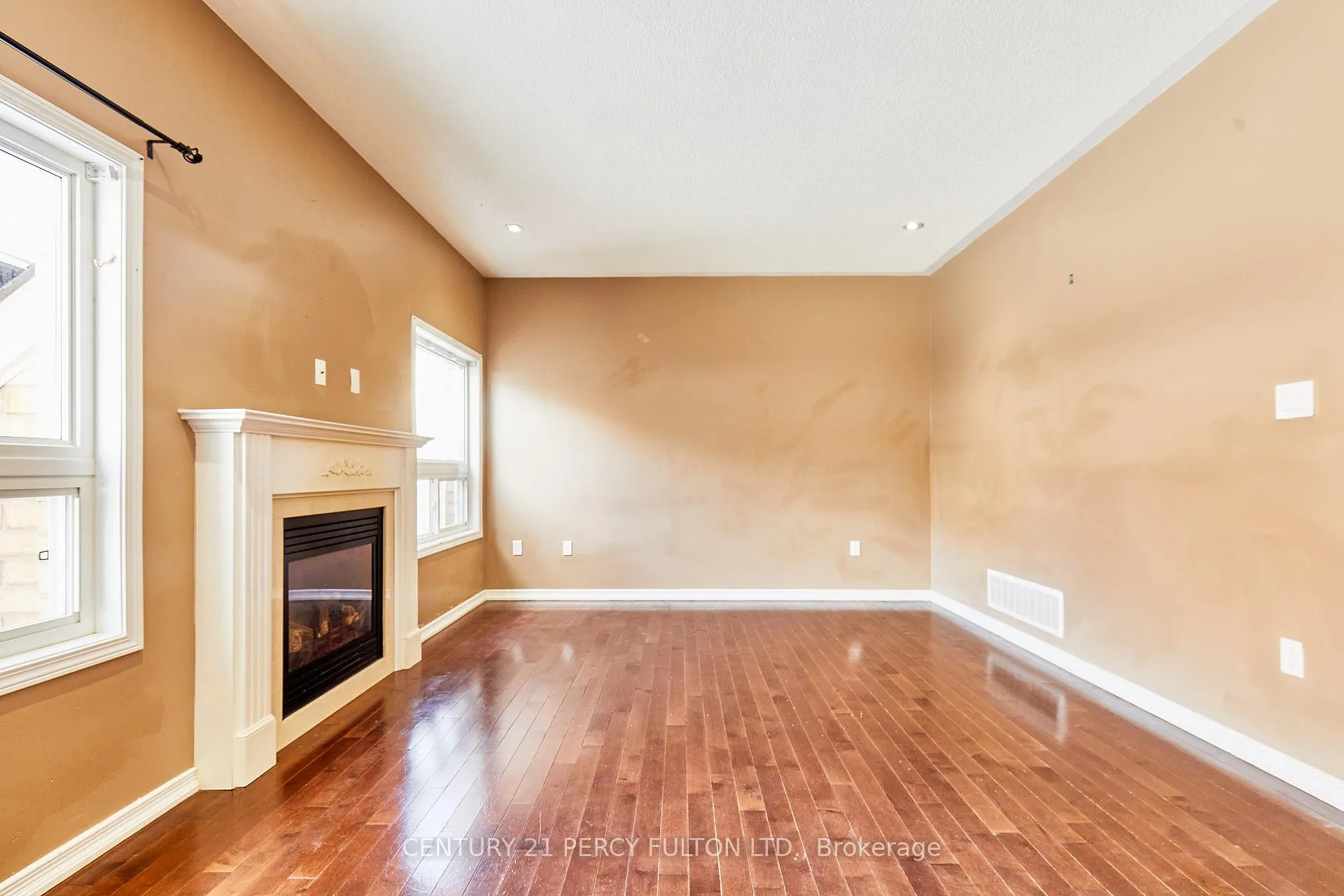 Photo 45 of 91 Laprade Square, Clarington, Bowmanville — HOMEH
