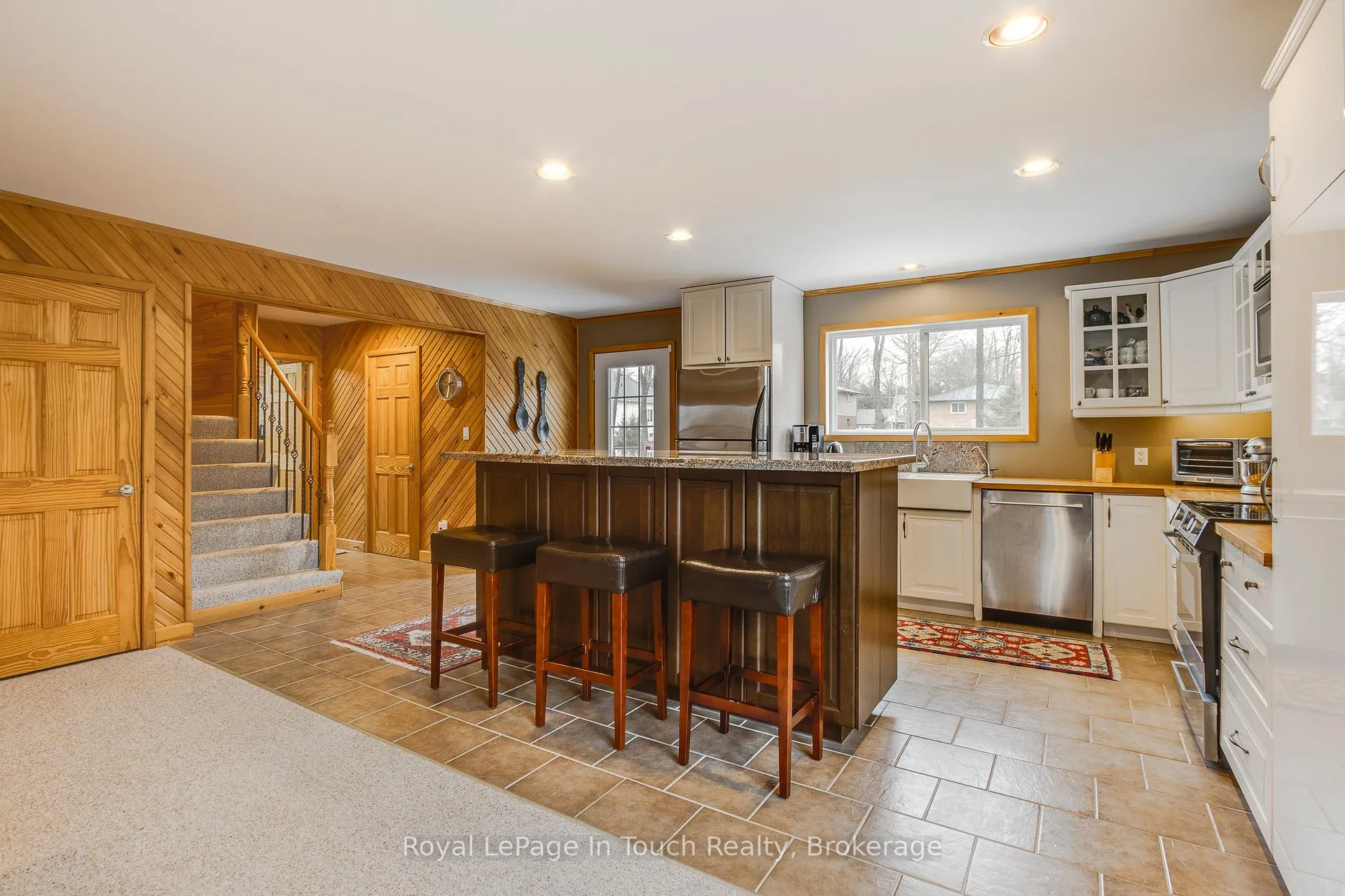 Photo 8 of 1751 Tiny Beaches Road S, Tiny, Rural Tiny — HOMEH
