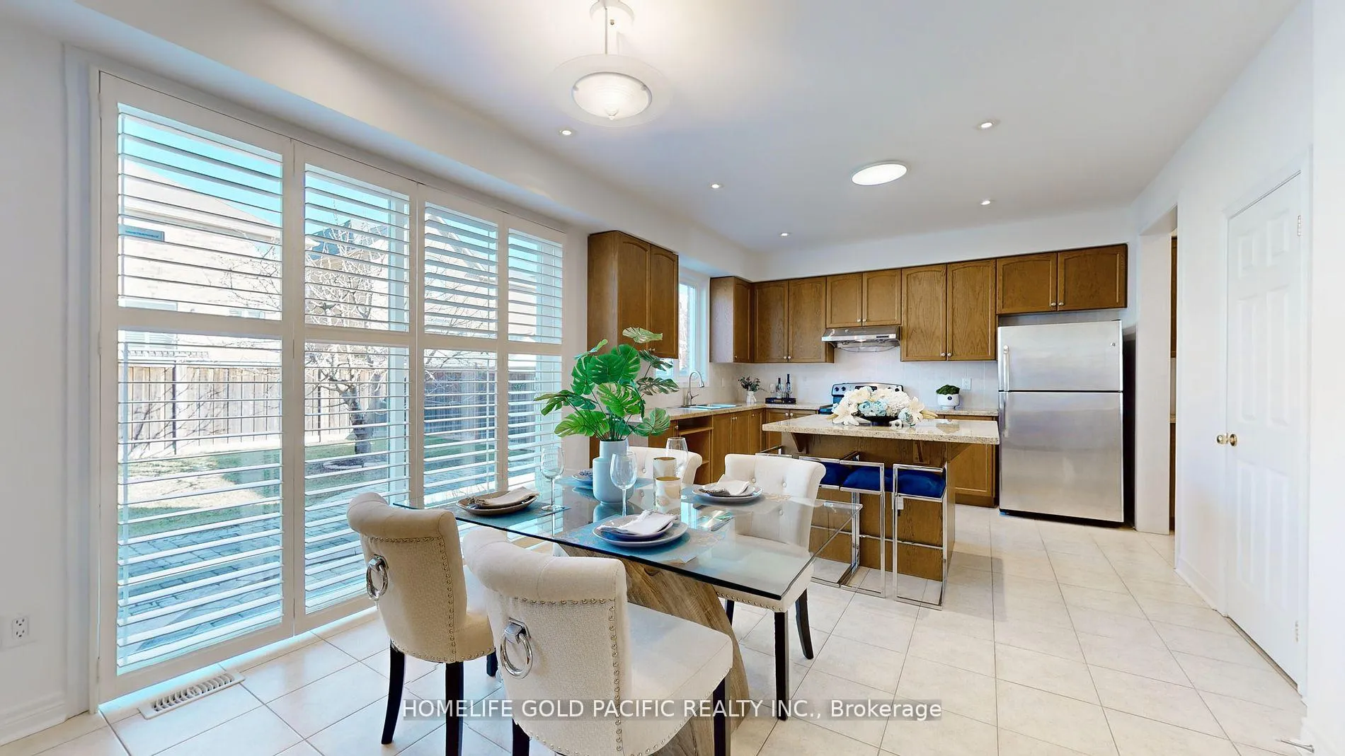 Photo 16 of 24 Earnshaw Drive, Markham, Victoria Square — HOMEH