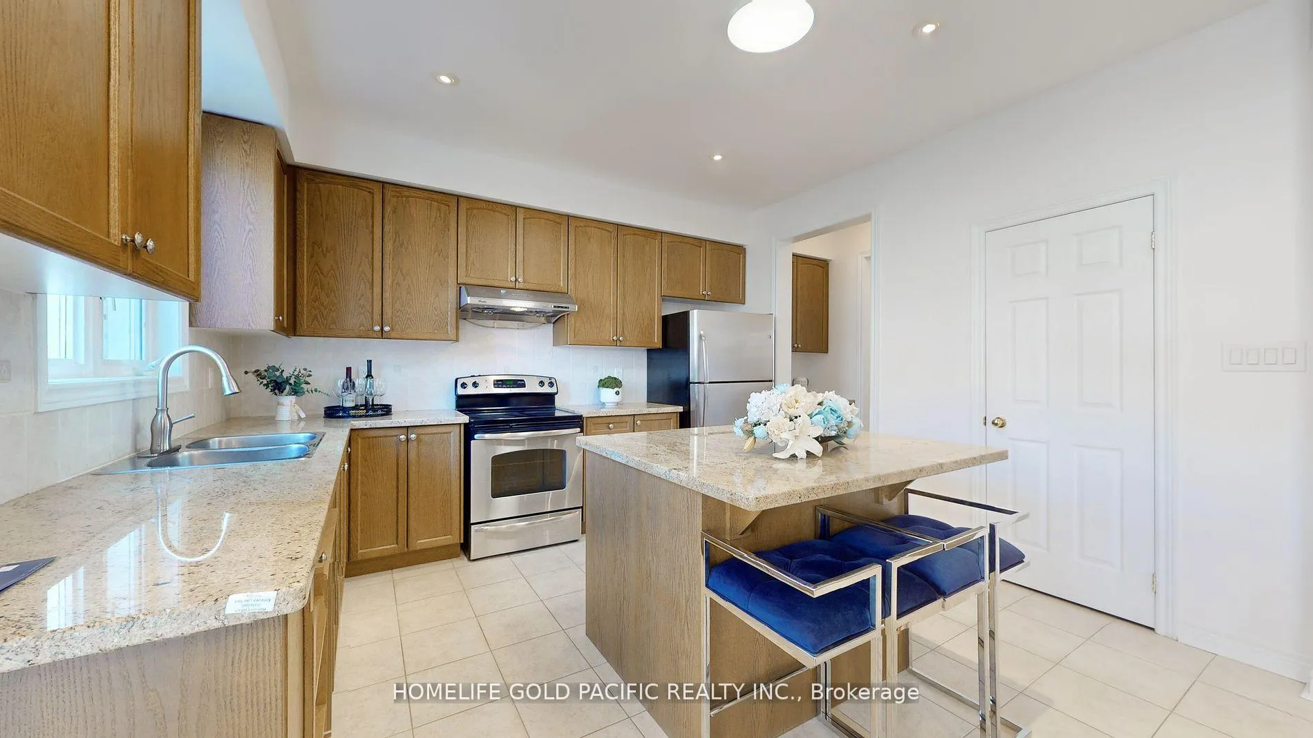 Photo 17 of 24 Earnshaw Drive, Markham, Victoria Square — HOMEH
