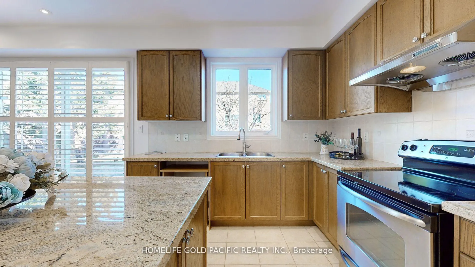 Photo 20 of 24 Earnshaw Drive, Markham, Victoria Square — HOMEH