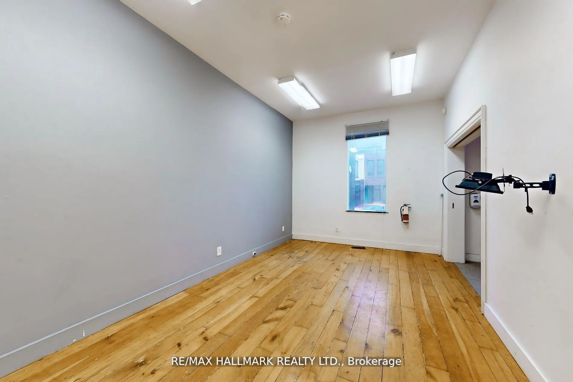 Photo 15 of 534 Queen Street E, Toronto, Regent Park — HOMEH