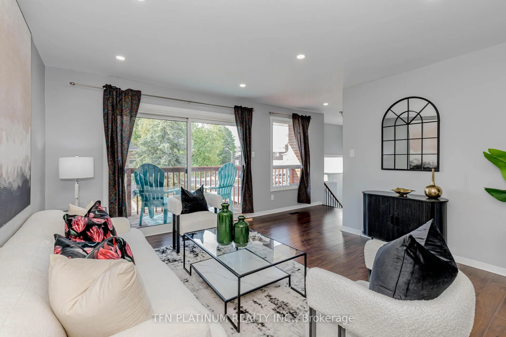 Photo 8 of 36 Tanager Square, Brampton, Heart Lake West — HOMEH