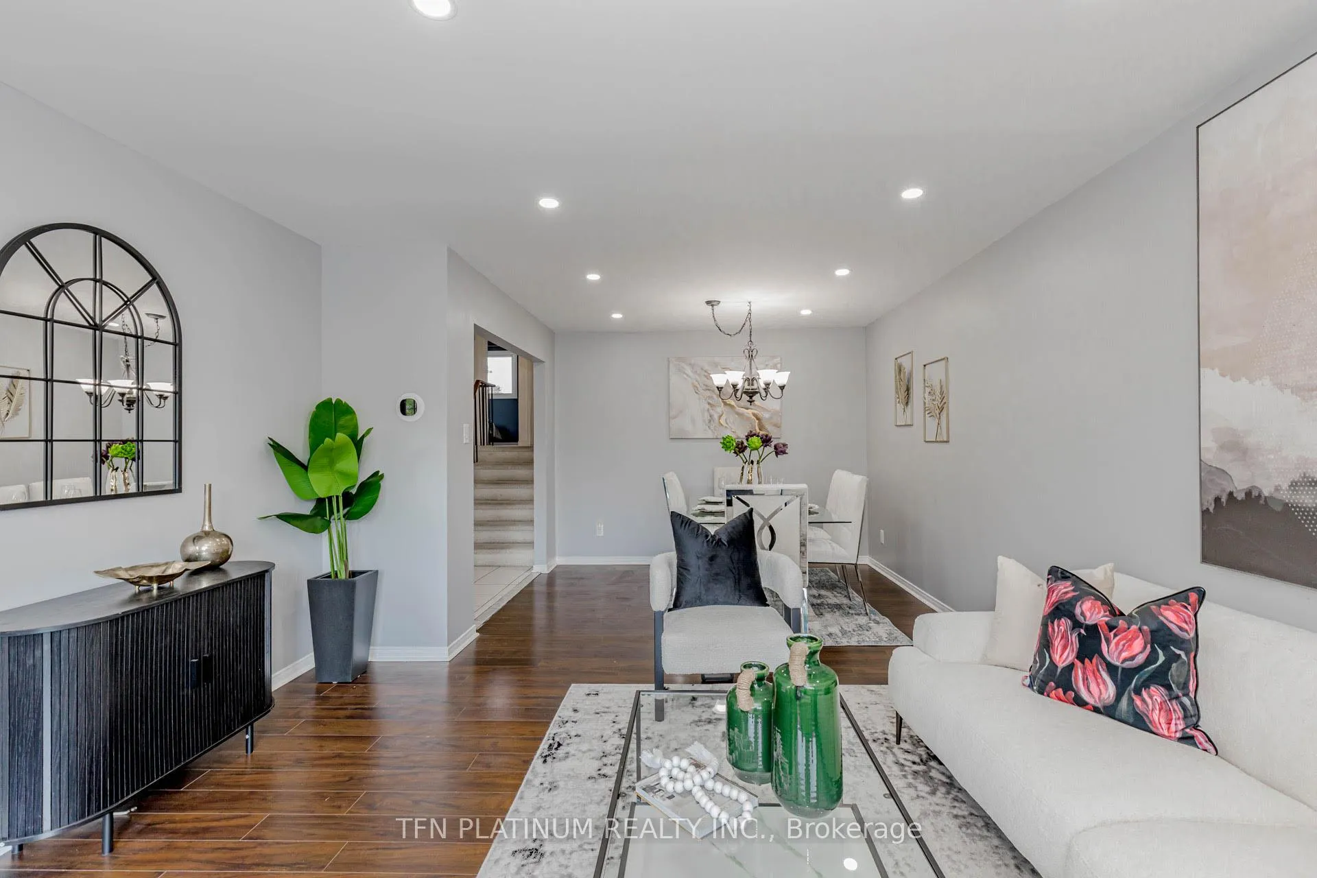 Photo 10 of 36 Tanager Square, Brampton, Heart Lake West — HOMEH