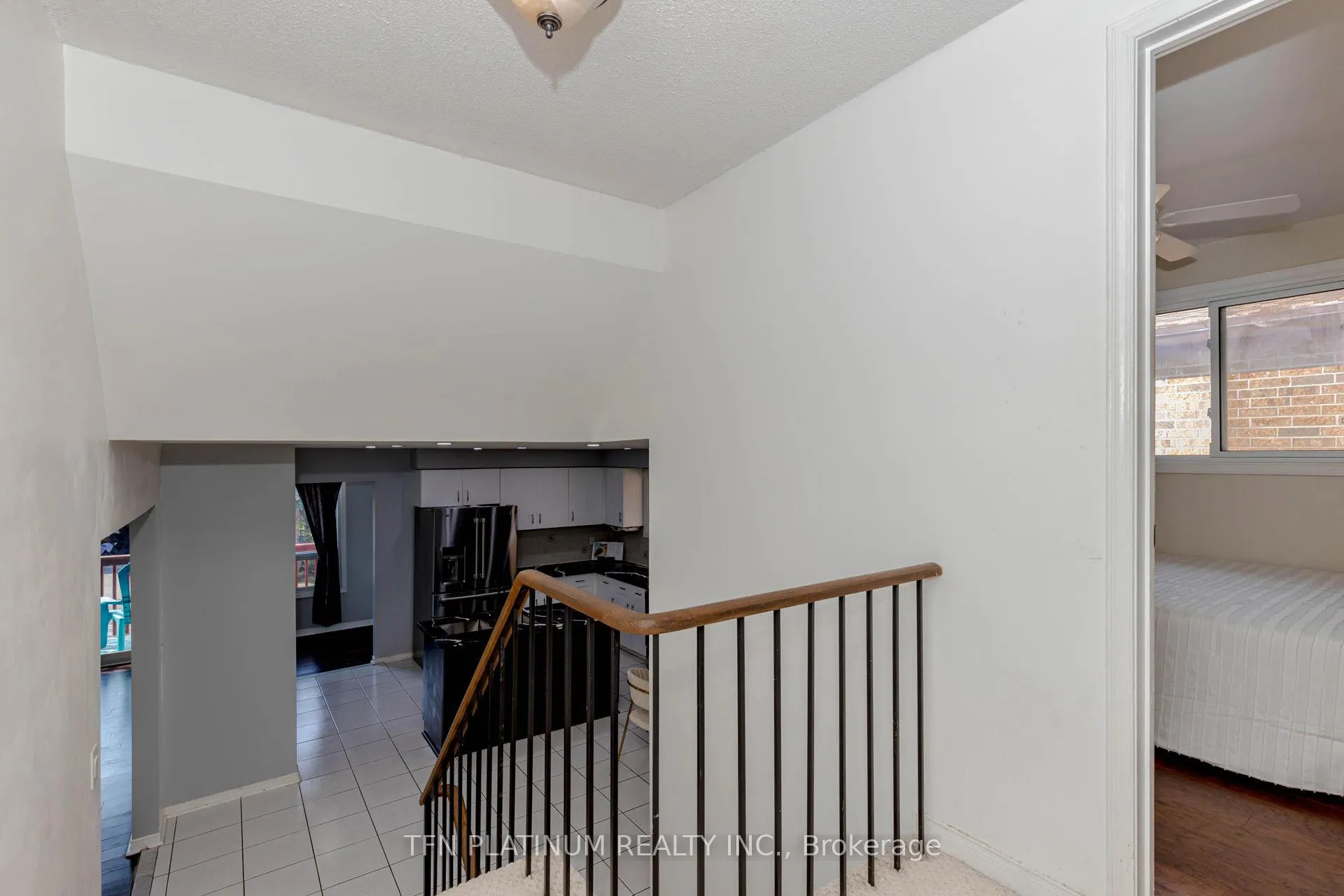 Photo 17 of 36 Tanager Square, Brampton, Heart Lake West — HOMEH
