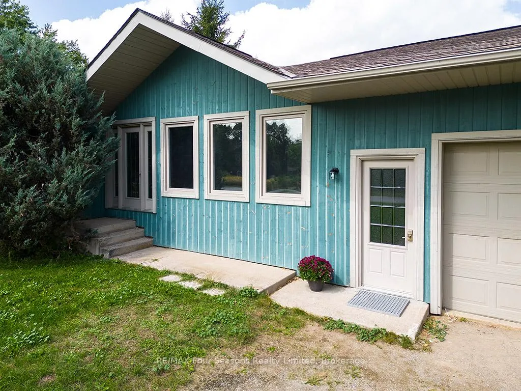 Photo 1 of 98 George Street, Clearview, Creemore — HOMEH
