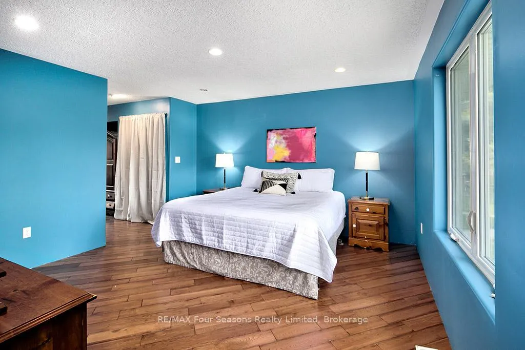 Photo 14 of 98 George Street, Clearview, Creemore — HOMEH