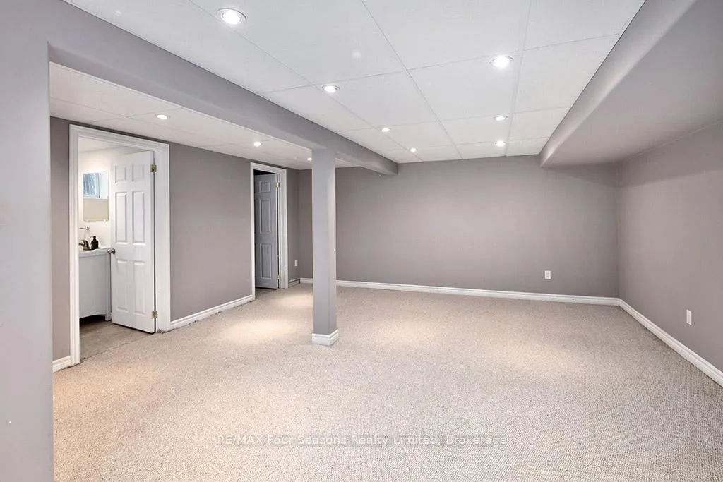 Photo 16 of 98 George Street, Clearview, Creemore — HOMEH