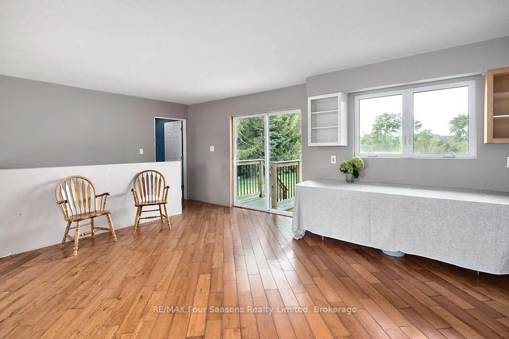 Photo 17 of 98 George Street, Clearview, Creemore — HOMEH