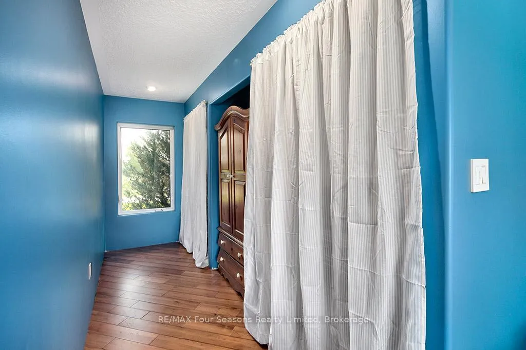Photo 18 of 98 George Street, Clearview, Creemore — HOMEH