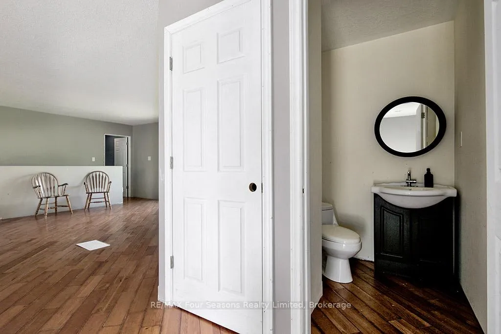 Photo 19 of 98 George Street, Clearview, Creemore — HOMEH