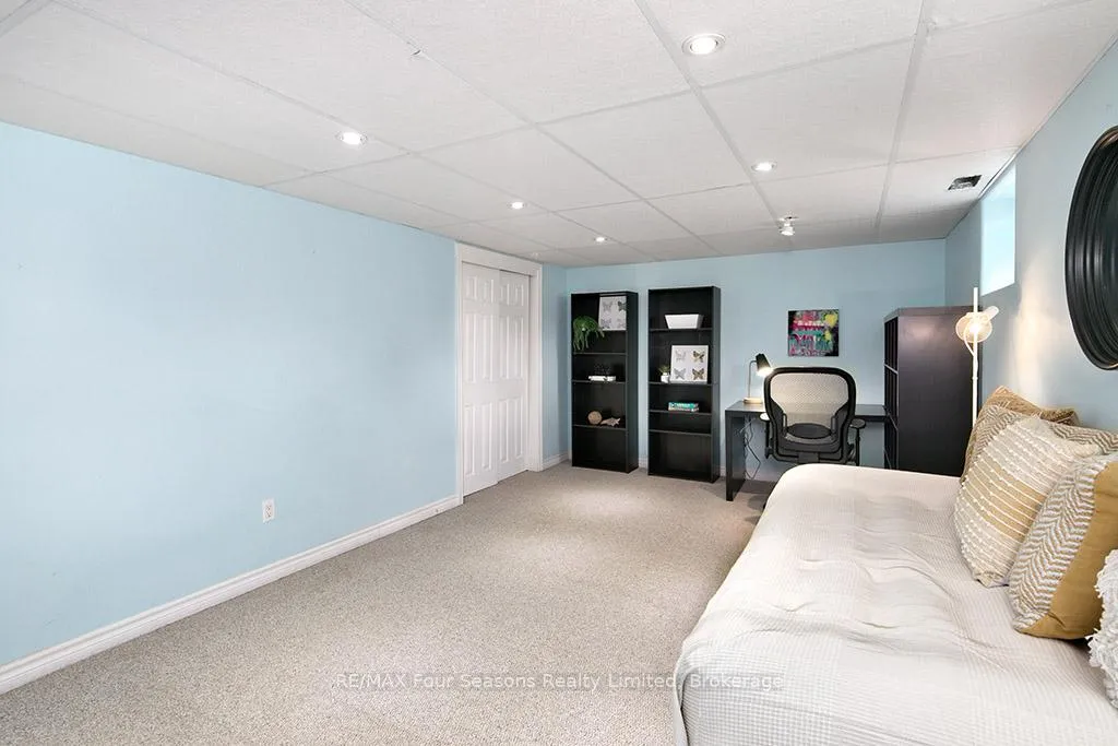 Photo 21 of 98 George Street, Clearview, Creemore — HOMEH