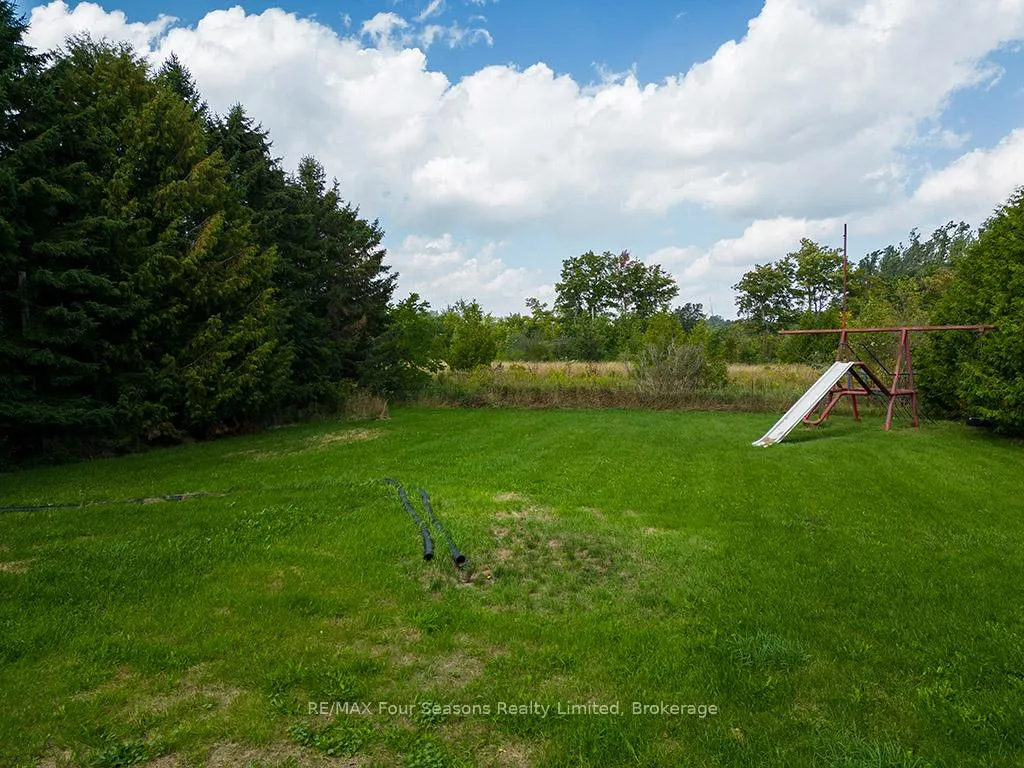Photo 26 of 98 George Street, Clearview, Creemore — HOMEH