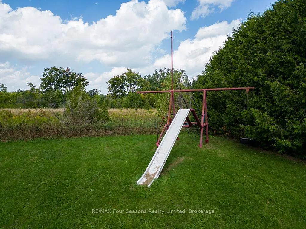 Photo 27 of 98 George Street, Clearview, Creemore — HOMEH