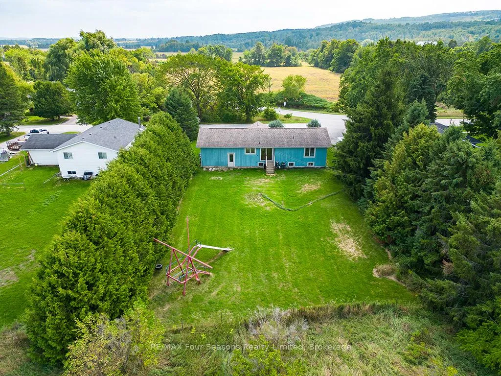 Photo 29 of 98 George Street, Clearview, Creemore — HOMEH