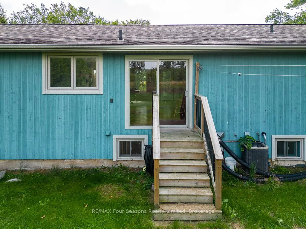 Photo 30 of 98 George Street, Clearview, Creemore — HOMEH
