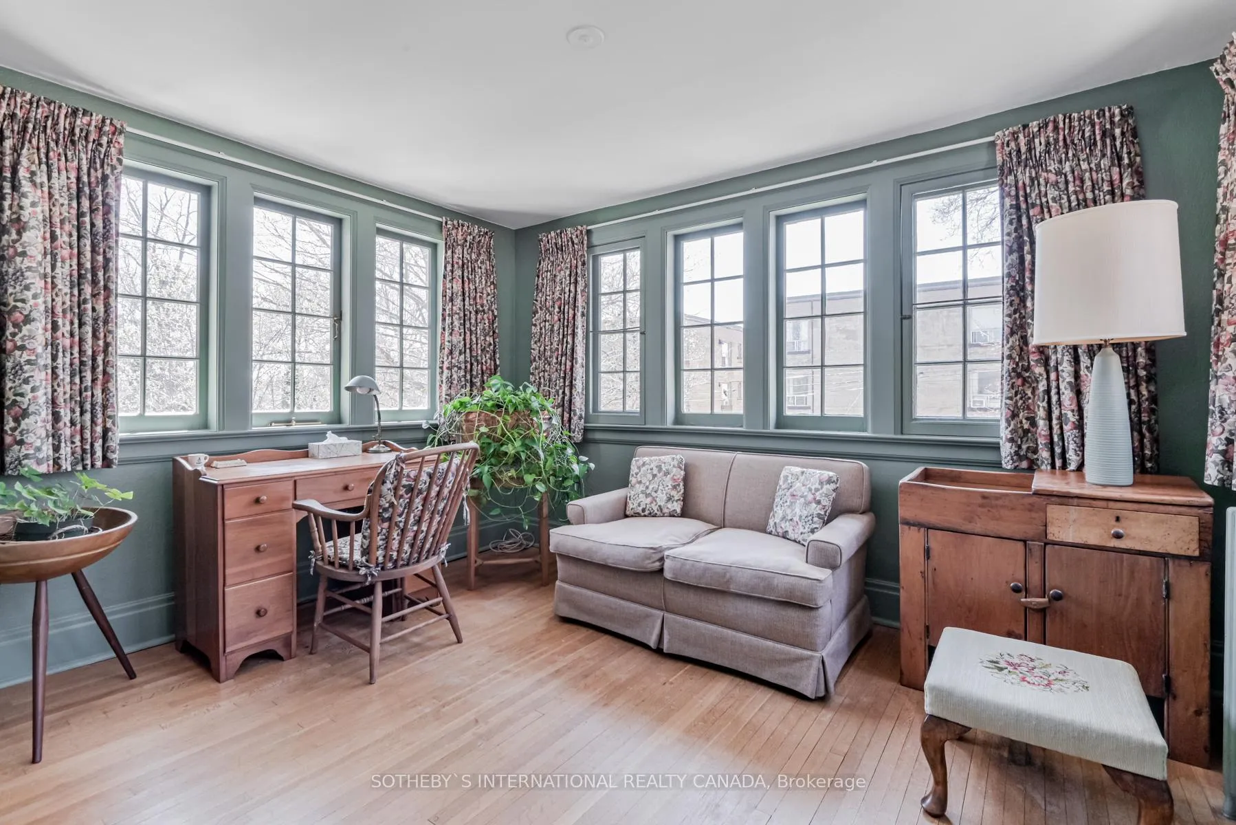 Photo 25 of 126 Highbourne Road, Toronto, Yonge-Eglinton — HOMEH