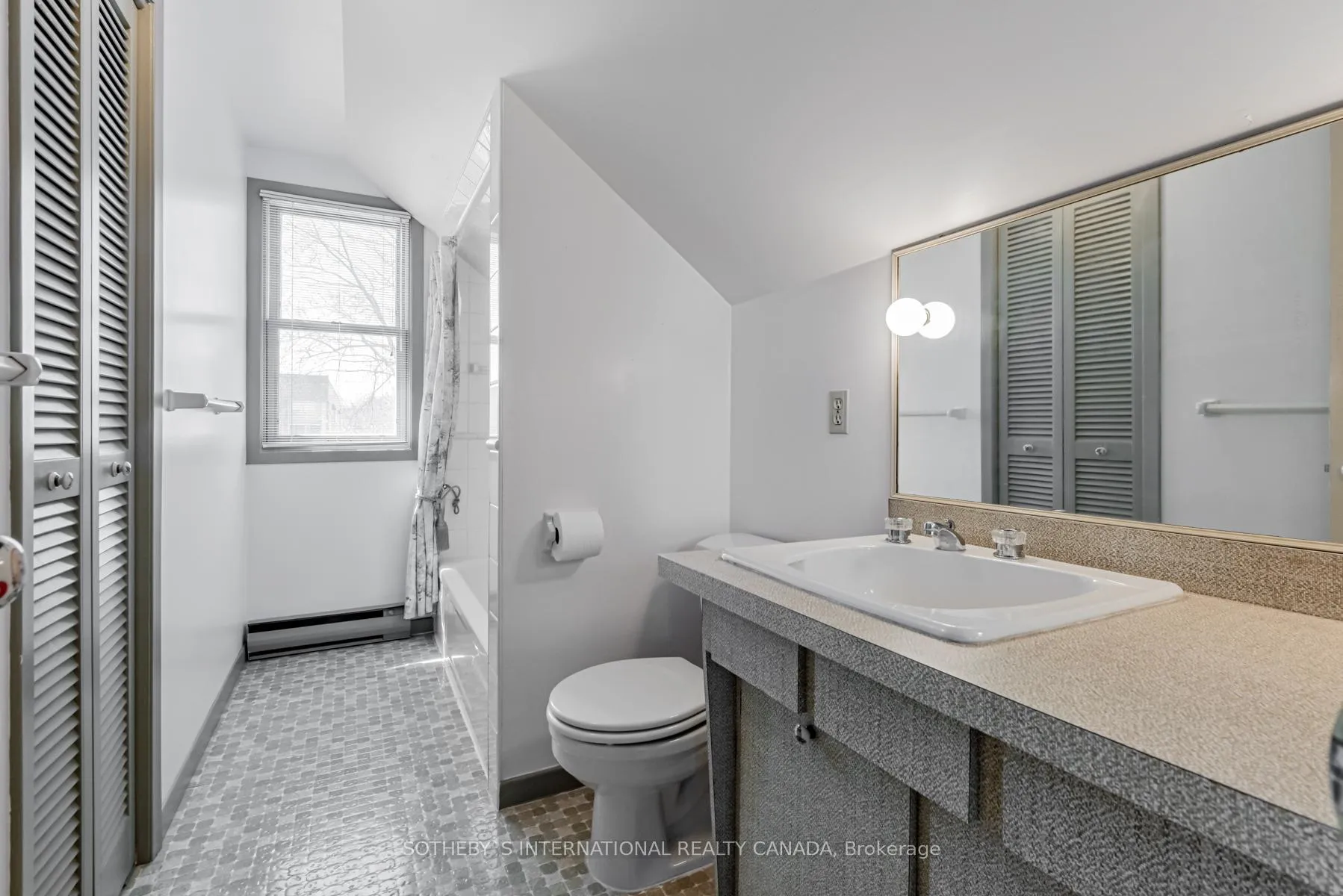Photo 29 of 126 Highbourne Road, Toronto, Yonge-Eglinton — HOMEH