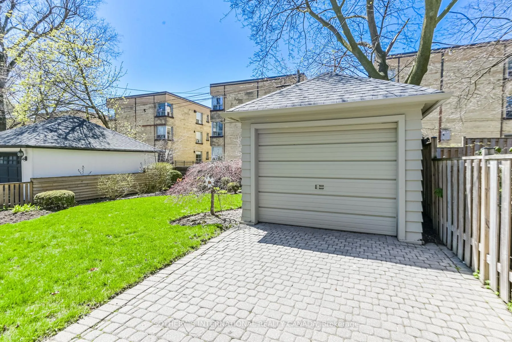 Photo 36 of 126 Highbourne Road, Toronto, Yonge-Eglinton — HOMEH