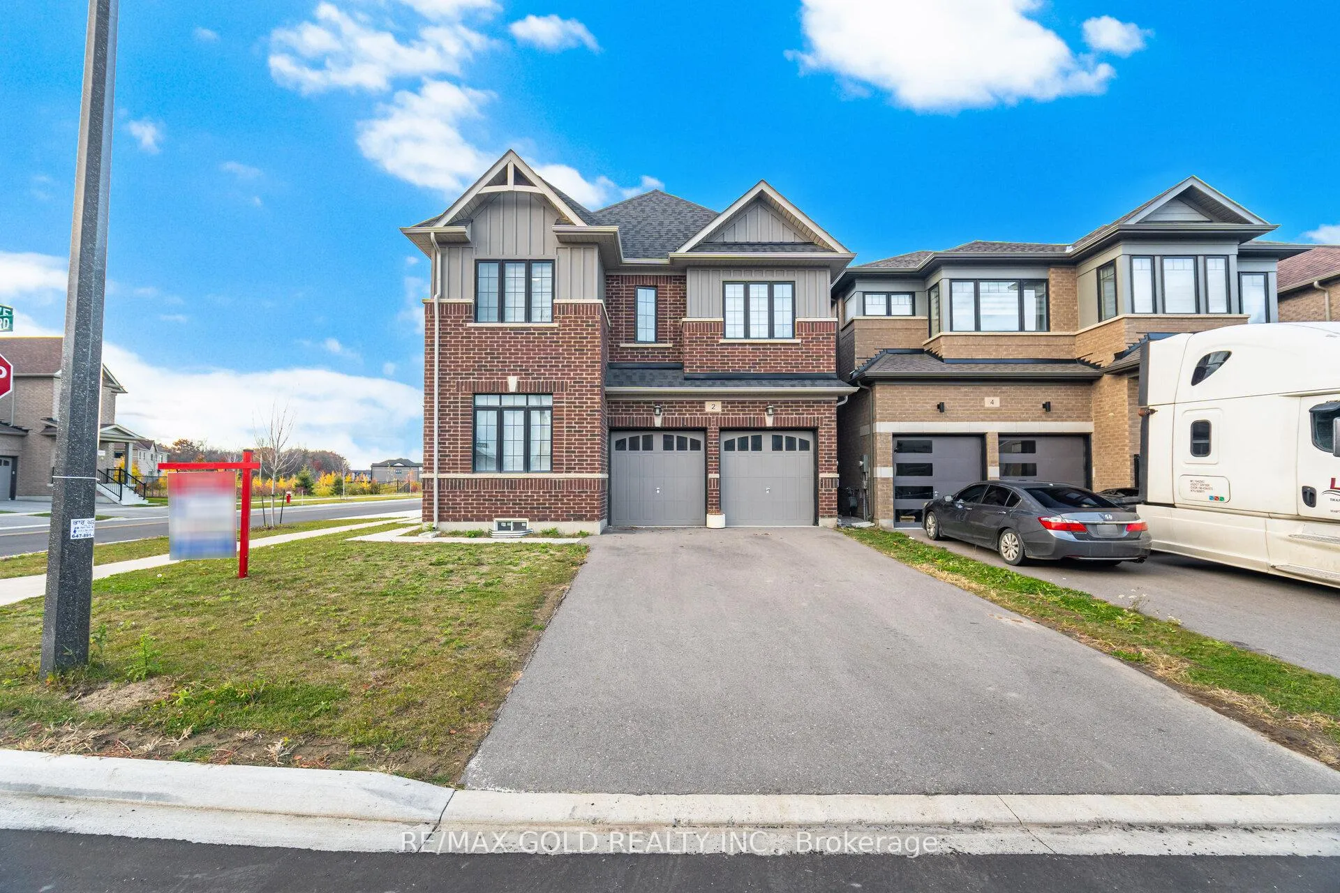 Photo 3 of 2 Madawaska Road, Caledon, Rural Caledon — HOMEH