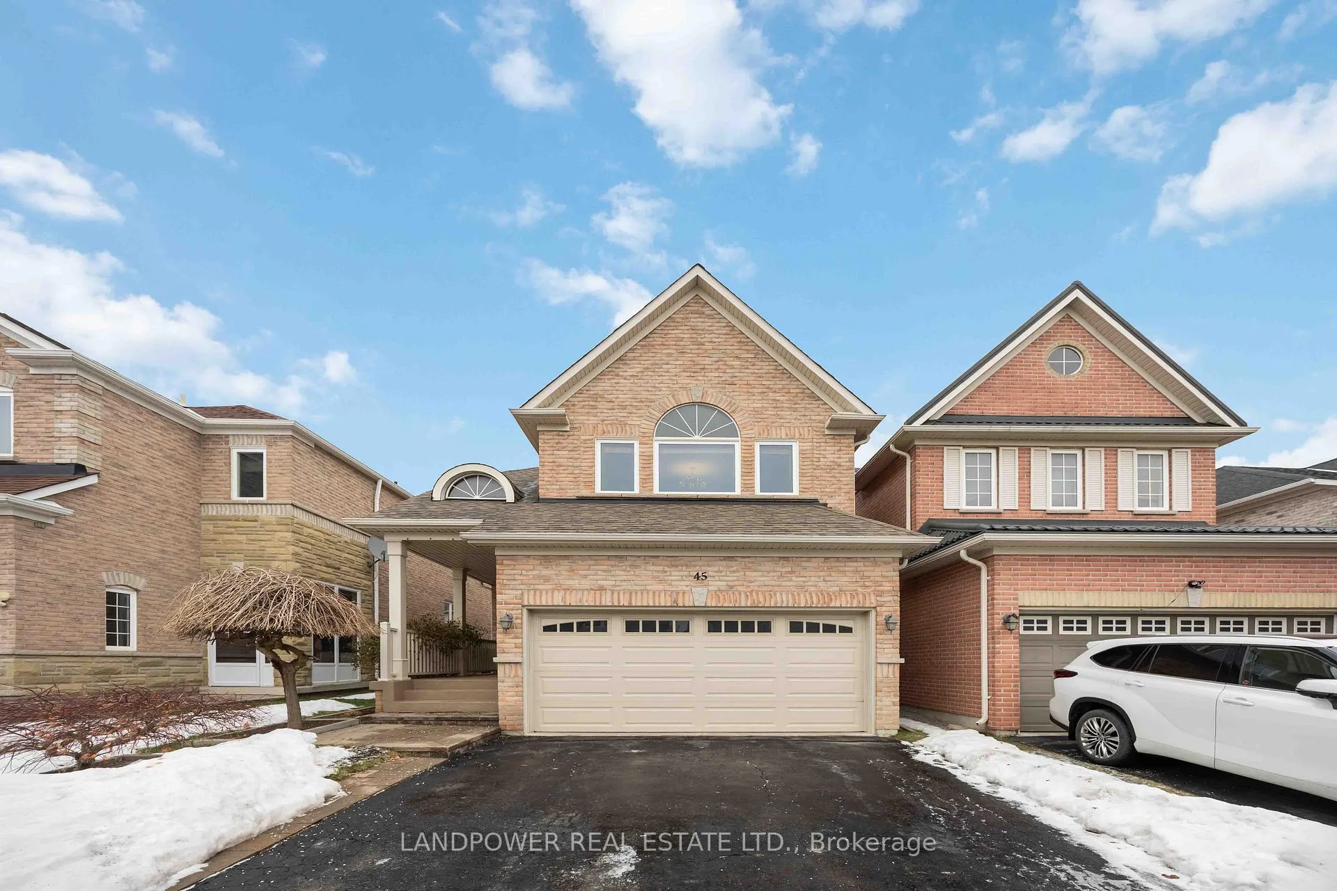 Photo 1 of 45 Oxfordshire Street, Markham, Berczy — HOMEH