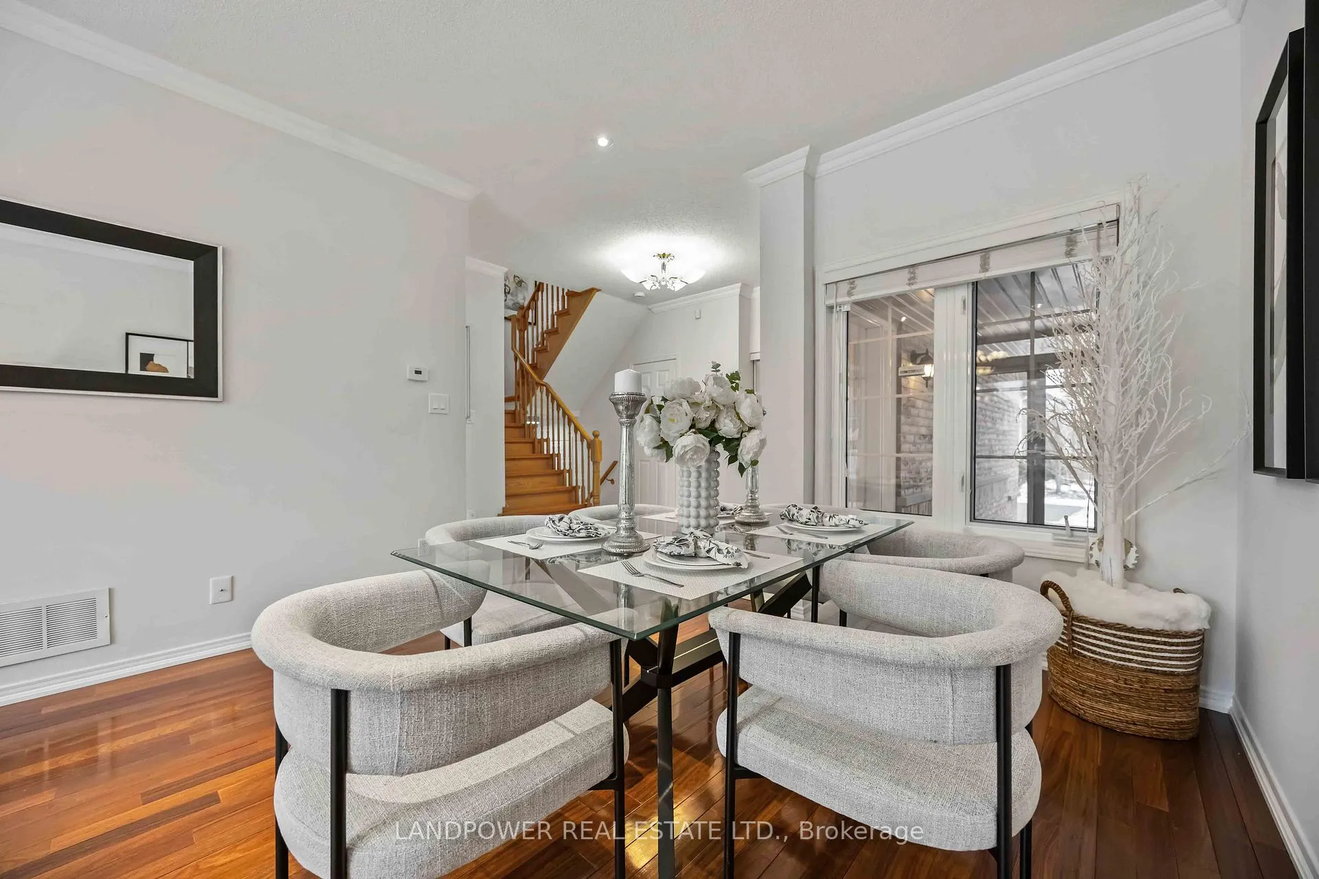 Photo 8 of 45 Oxfordshire Street, Markham, Berczy — HOMEH