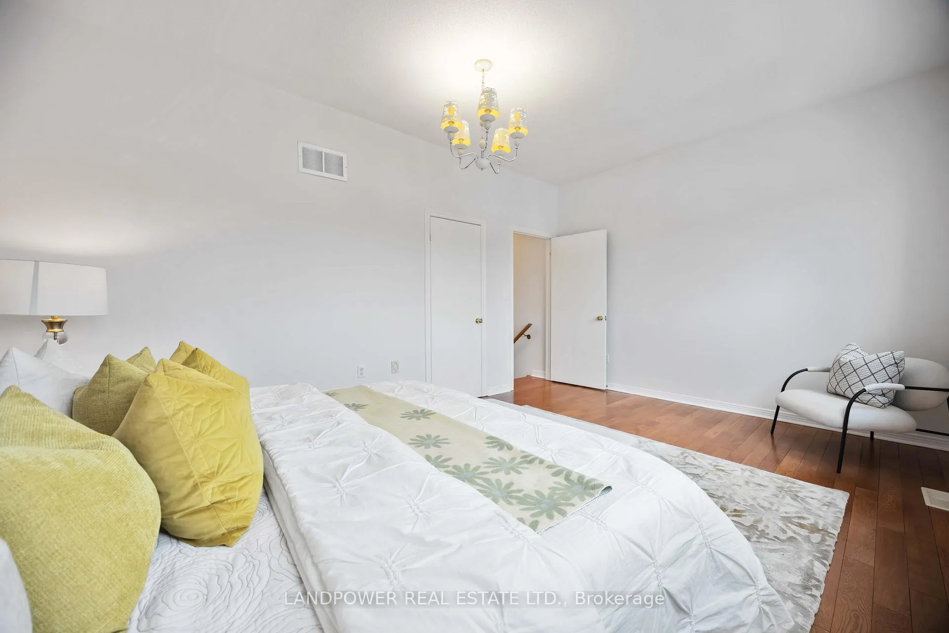 Photo 34 of 45 Oxfordshire Street, Markham, Berczy — HOMEH