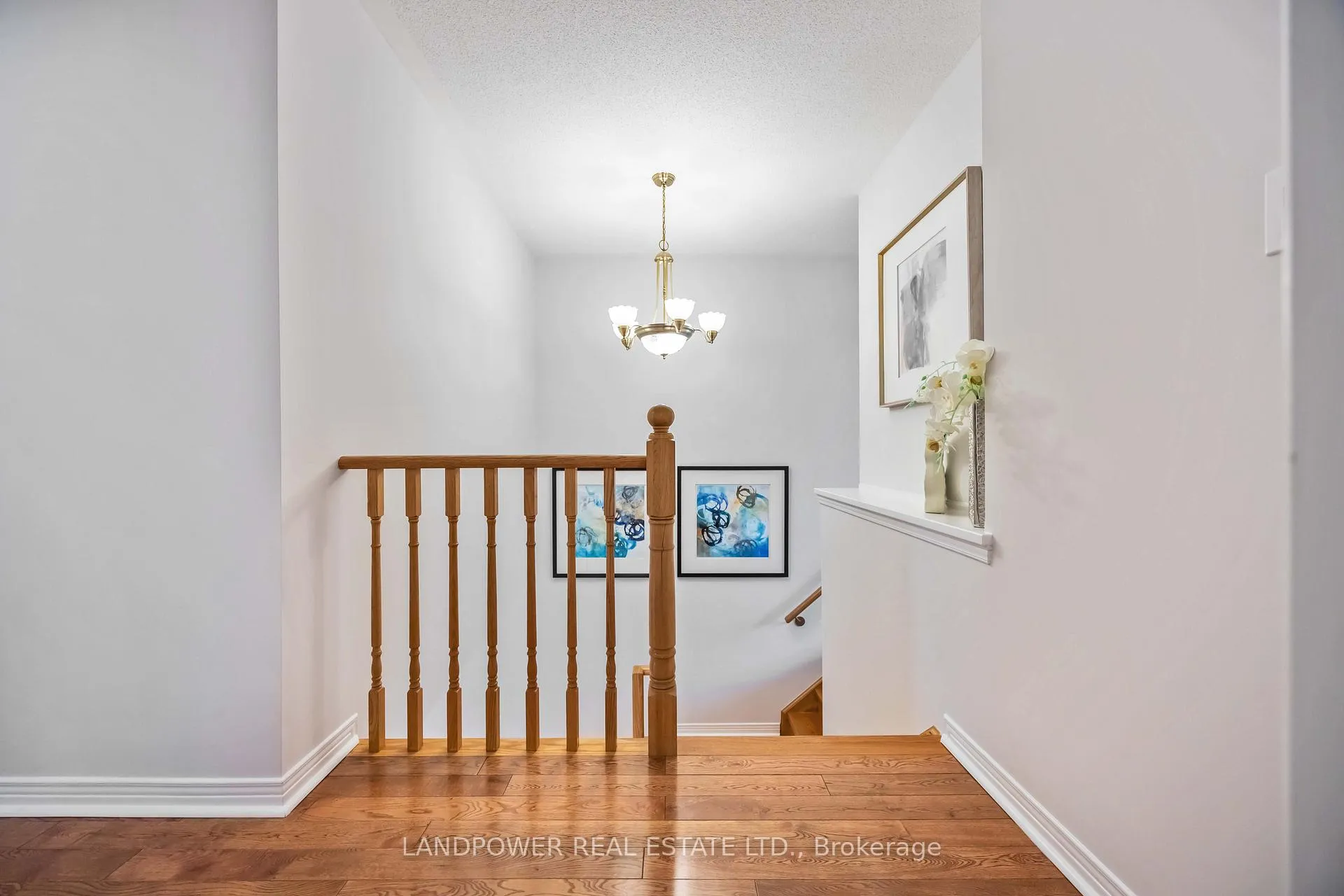 Photo 38 of 45 Oxfordshire Street, Markham, Berczy — HOMEH