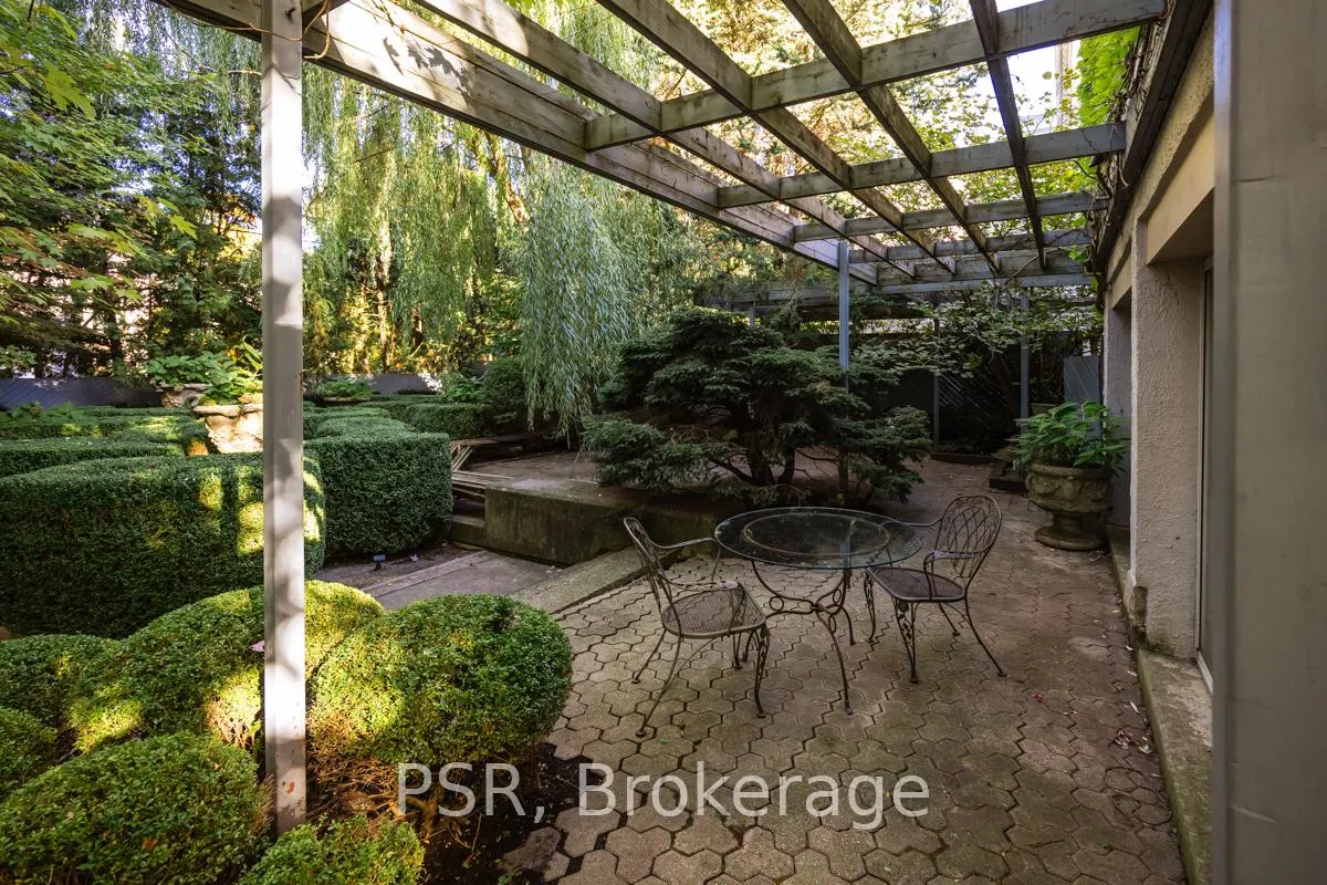 Photo 22 of 13 Old Forest Hill Road, Toronto, Forest Hill South — HOMEH