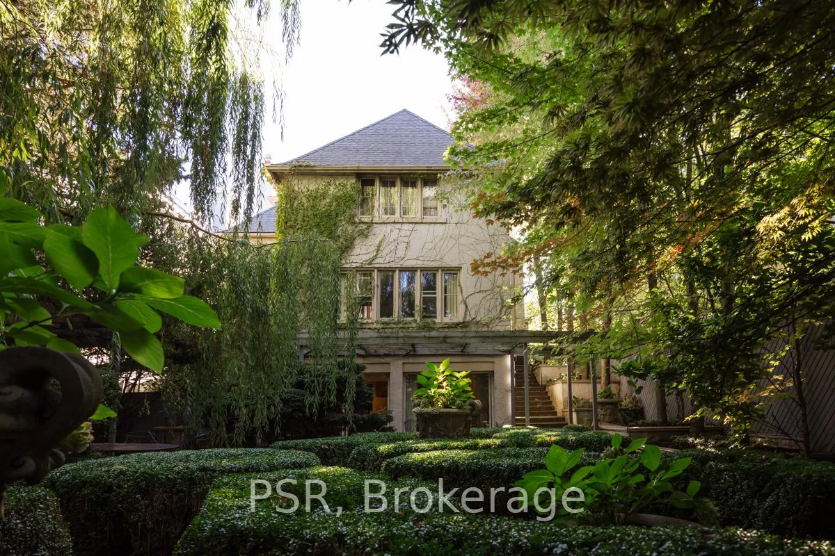 Photo 23 of 13 Old Forest Hill Road, Toronto, Forest Hill South — HOMEH