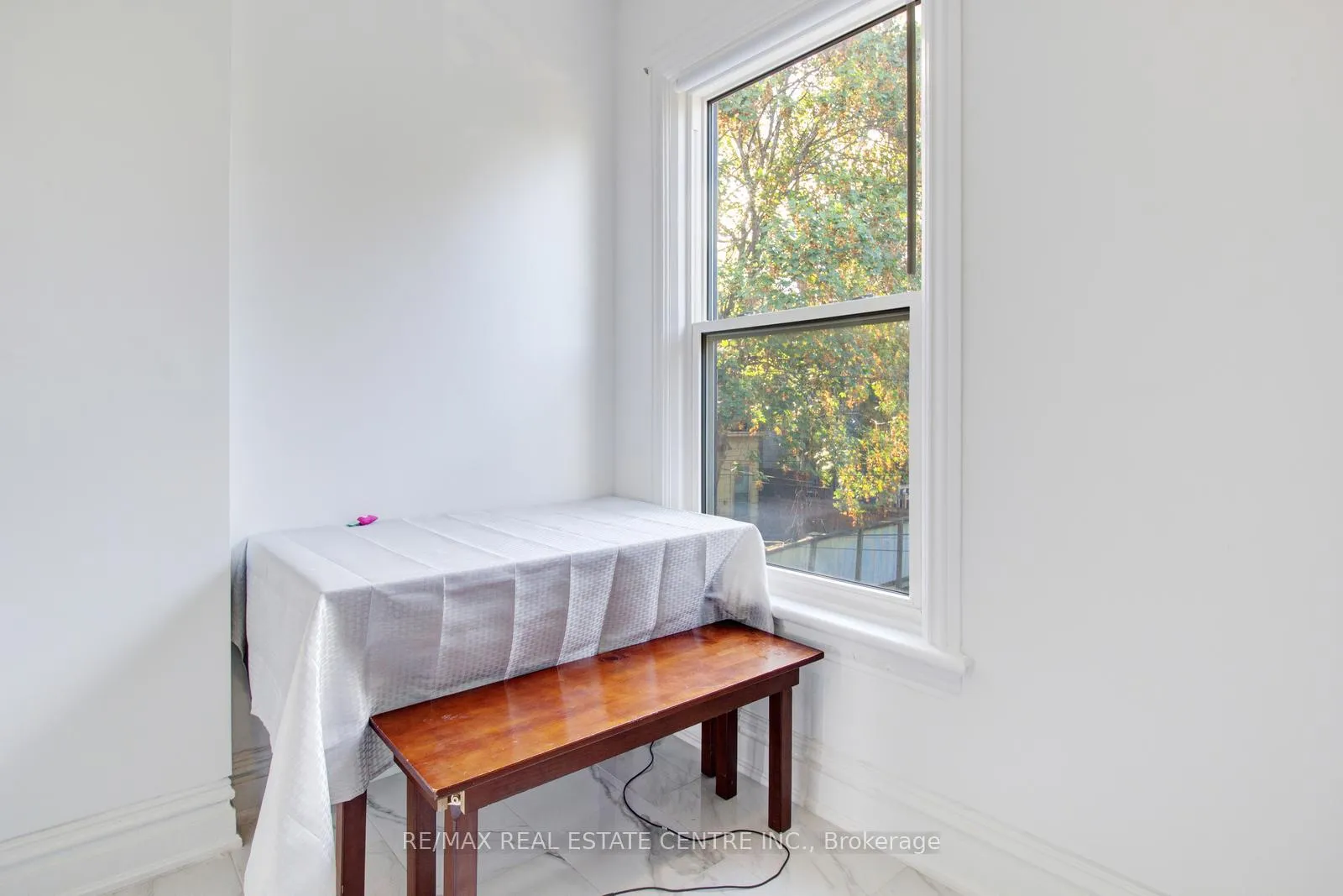 Photo 13 of 49 Wentworth #Upper Street, Hamilton, Butler — HOMEH