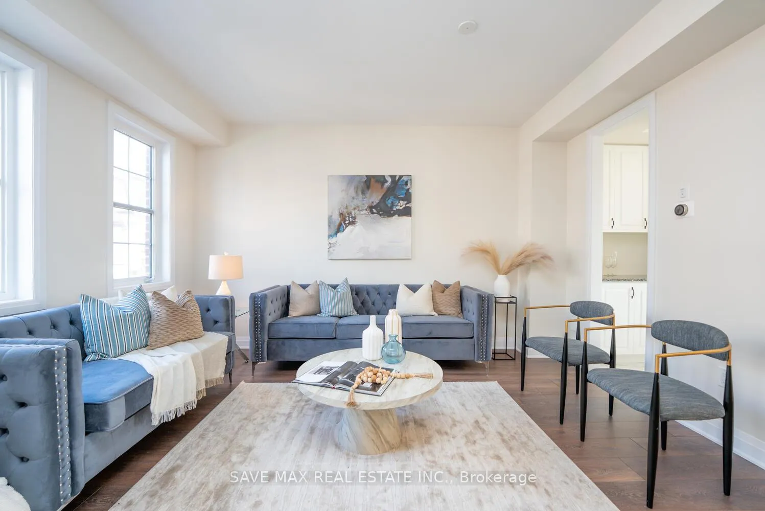 Photo 1 of 13 Kennisis Way, Vaughan, Maple — HOMEH