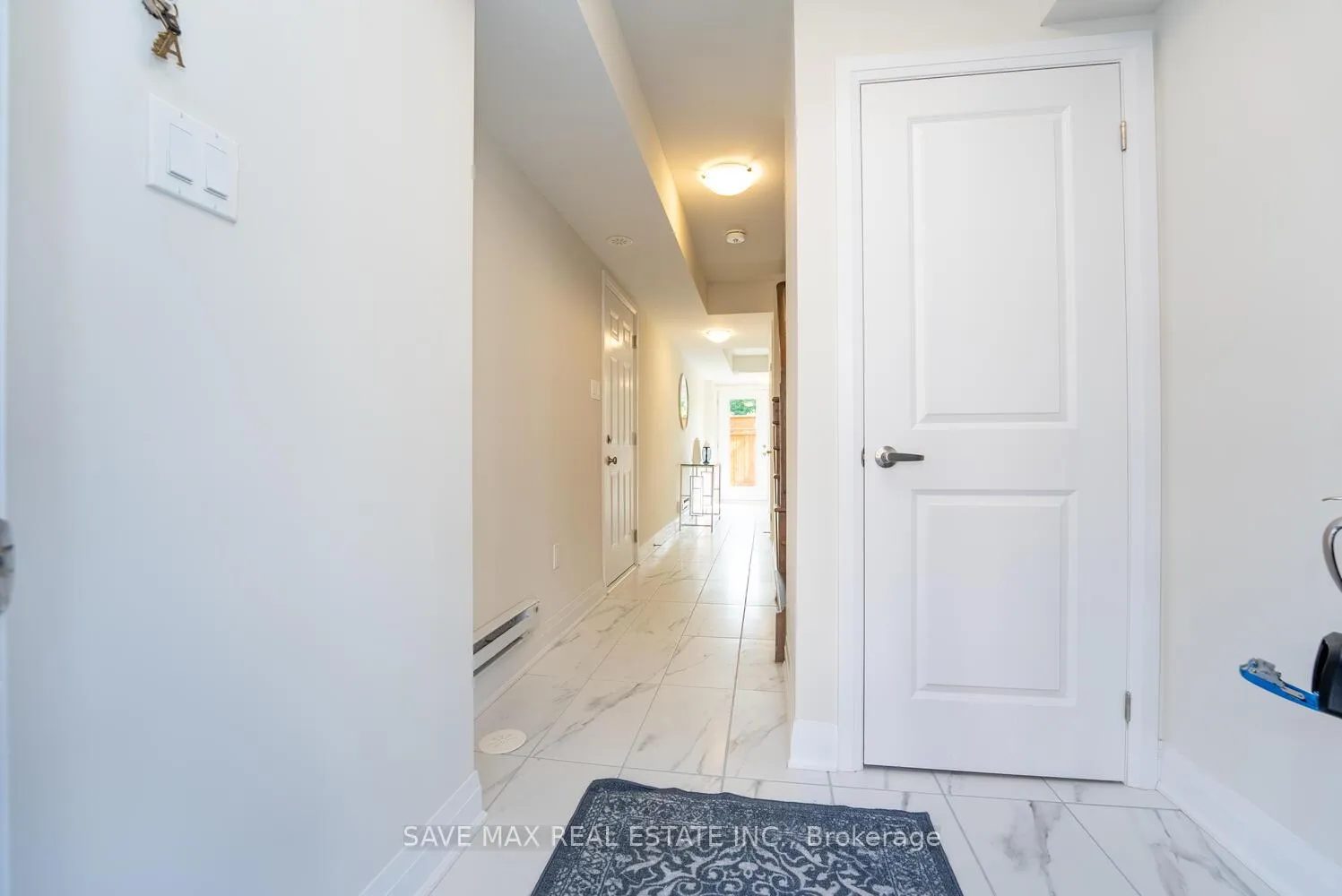 Photo 7 of 13 Kennisis Way, Vaughan, Maple — HOMEH