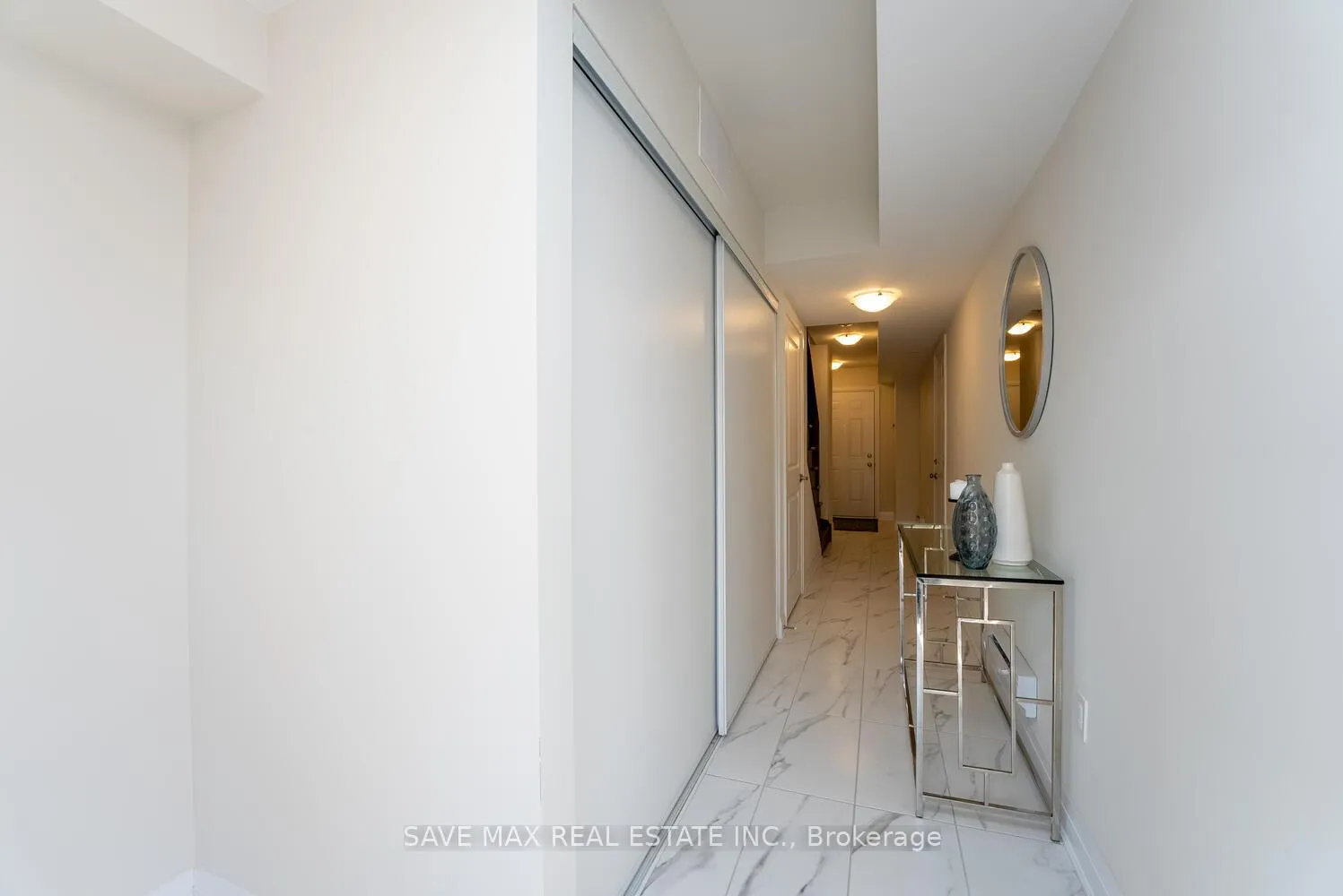 Photo 11 of 13 Kennisis Way, Vaughan, Maple — HOMEH