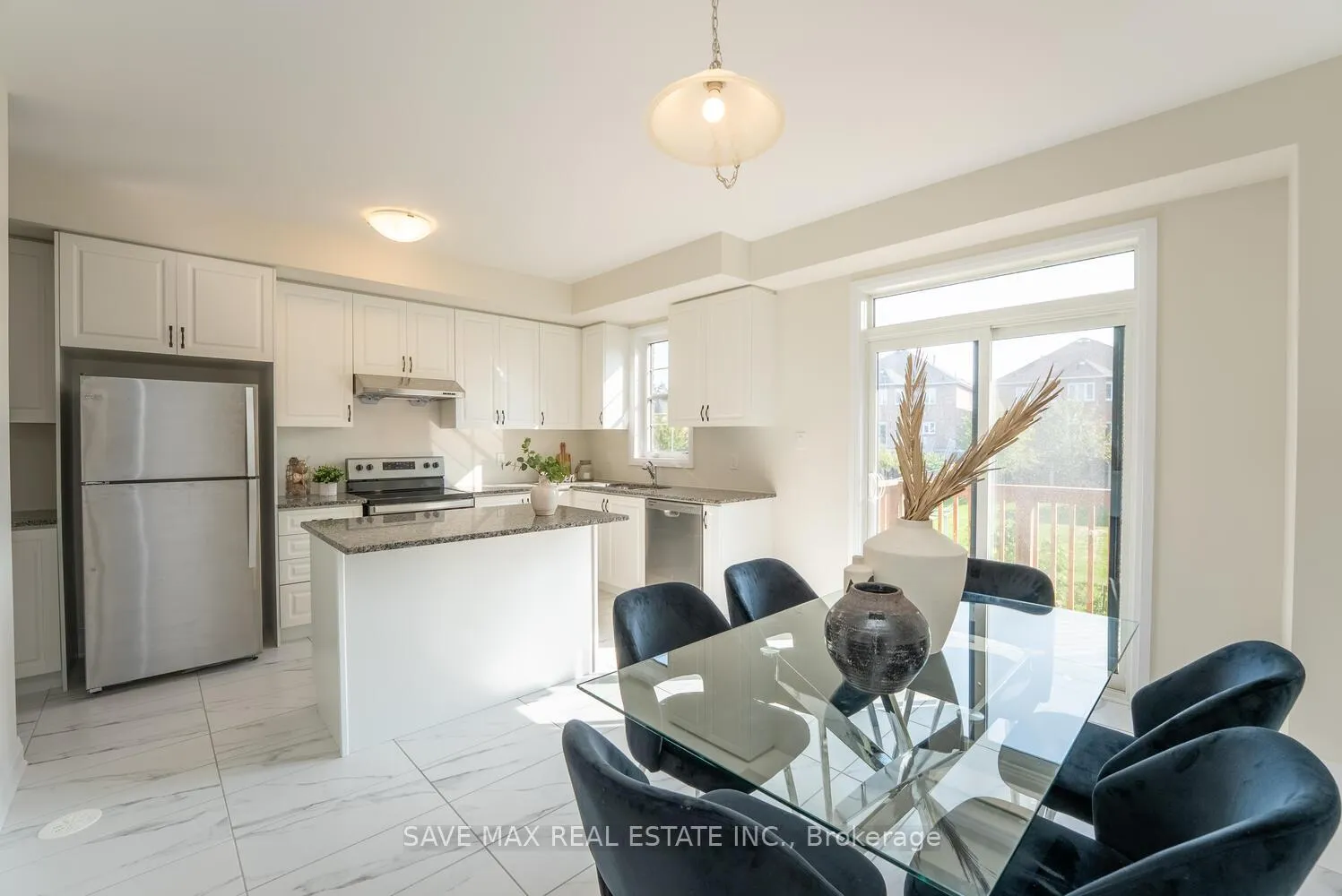 Photo 19 of 13 Kennisis Way, Vaughan, Maple — HOMEH