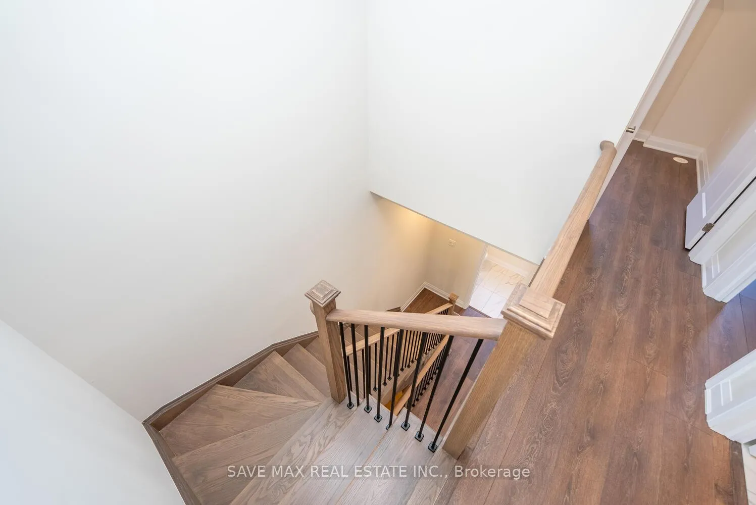 Photo 28 of 13 Kennisis Way, Vaughan, Maple — HOMEH