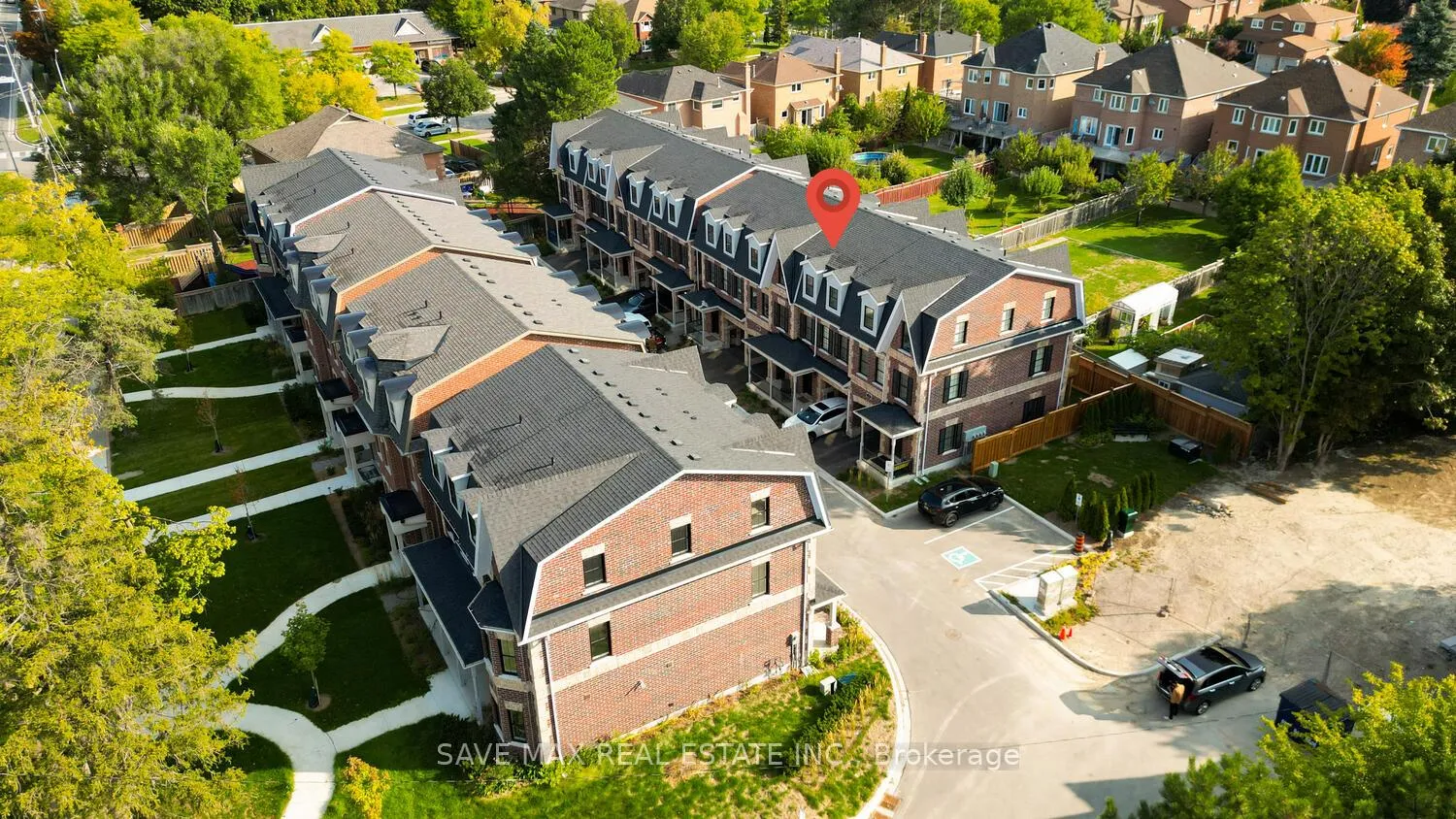 Photo 45 of 13 Kennisis Way, Vaughan, Maple — HOMEH