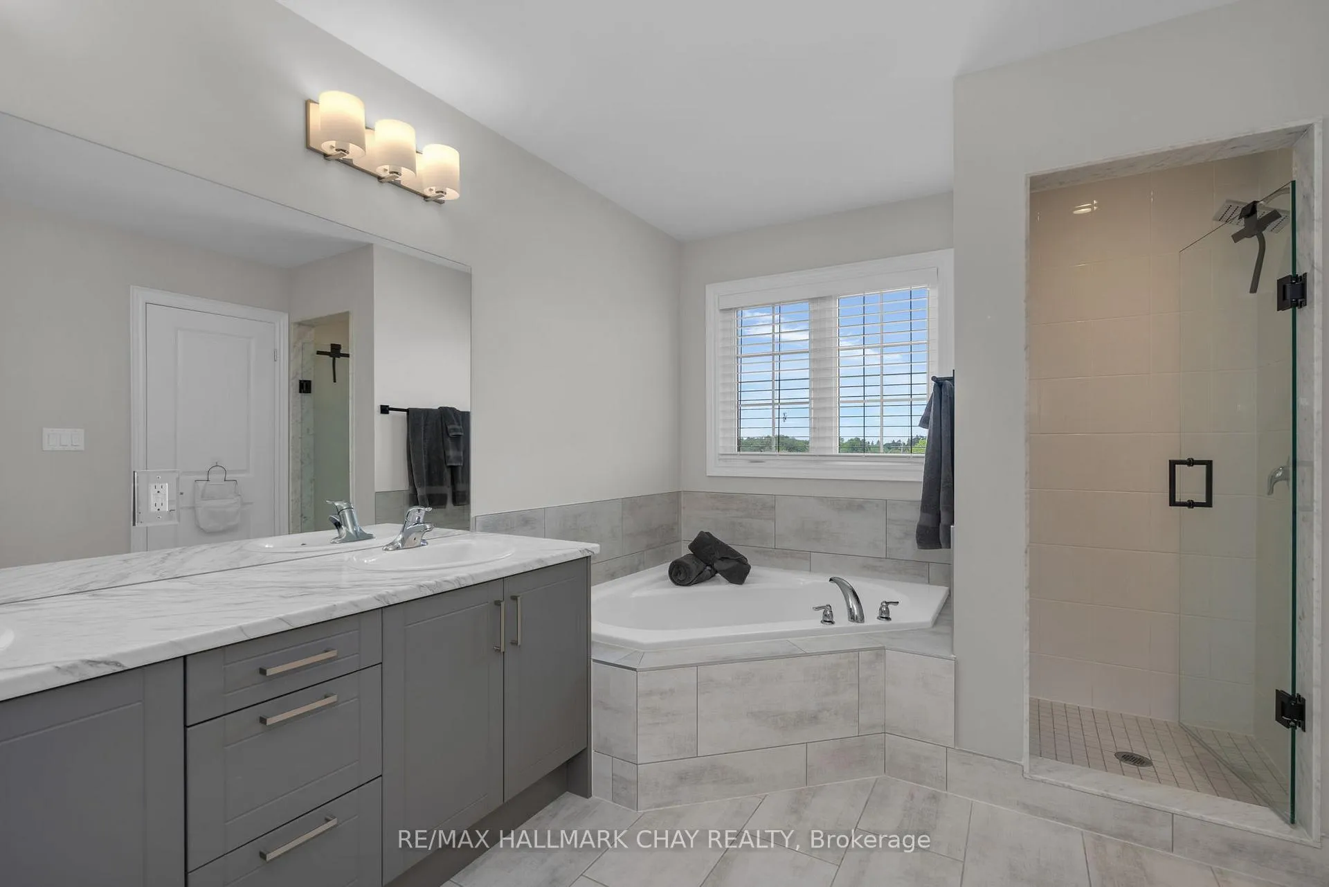 Photo 22 of 206 Prescott Drive, Clearview, Stayner — HOMEH