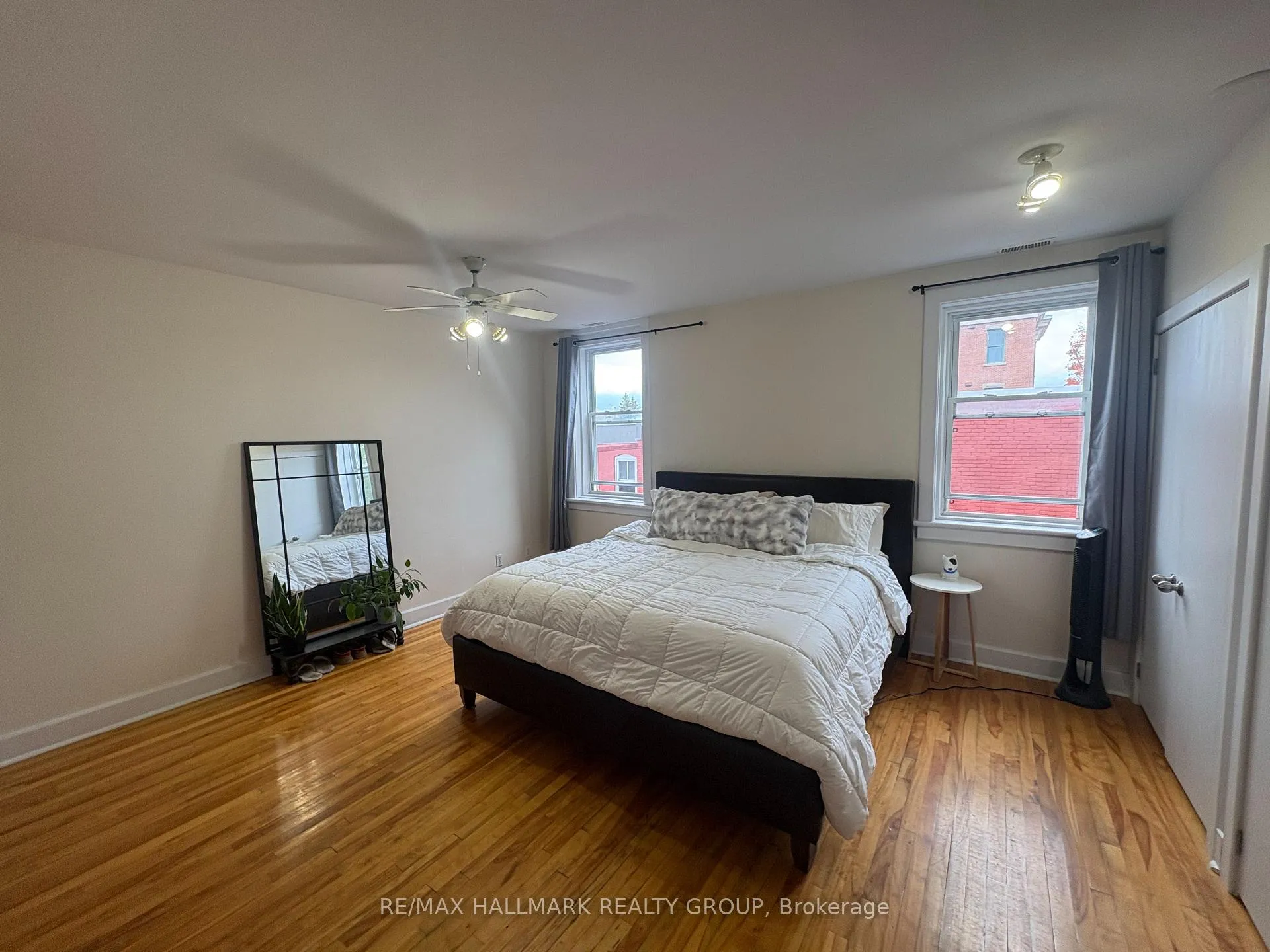 Photo 5 of Unit 4, 135 Murray Street, Ottawa, Lower Town/Byward Market — HOMEH