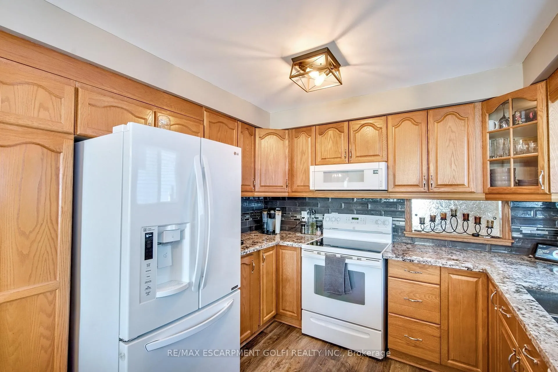 Photo 13 of 165 Woodrow Street, St. Catharines, Secord Woods — HOMEH