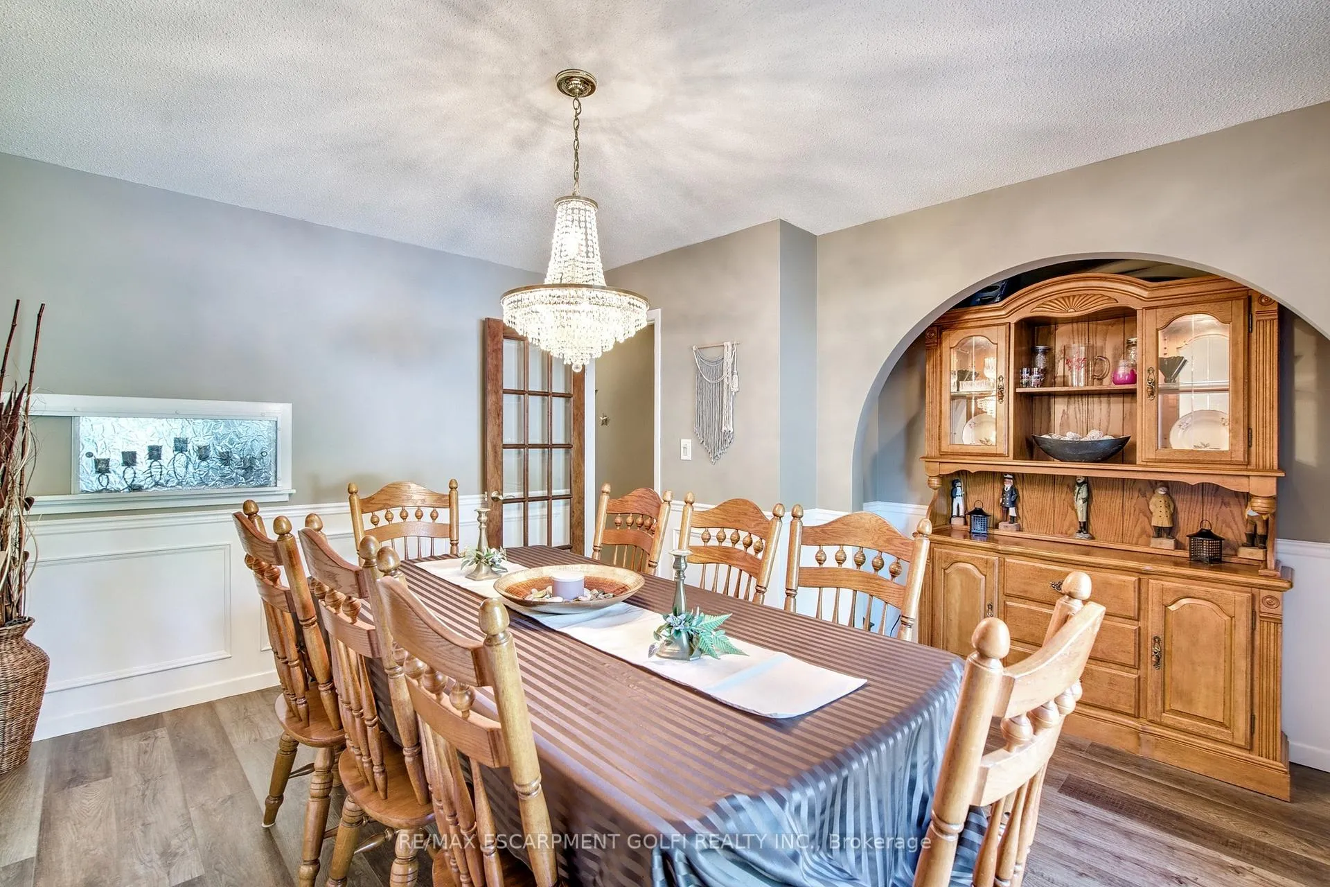 Photo 17 of 165 Woodrow Street, St. Catharines, Secord Woods — HOMEH