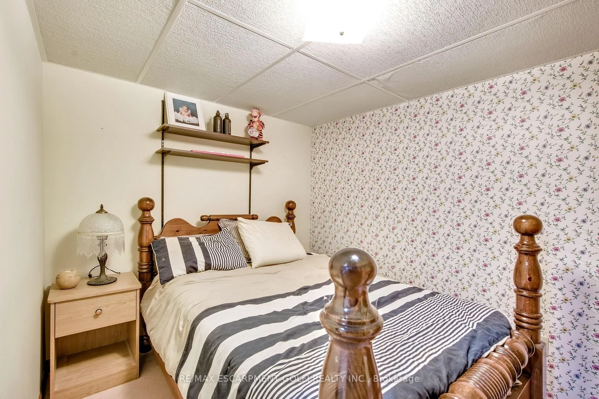 Photo 24 of 165 Woodrow Street, St. Catharines, Secord Woods — HOMEH