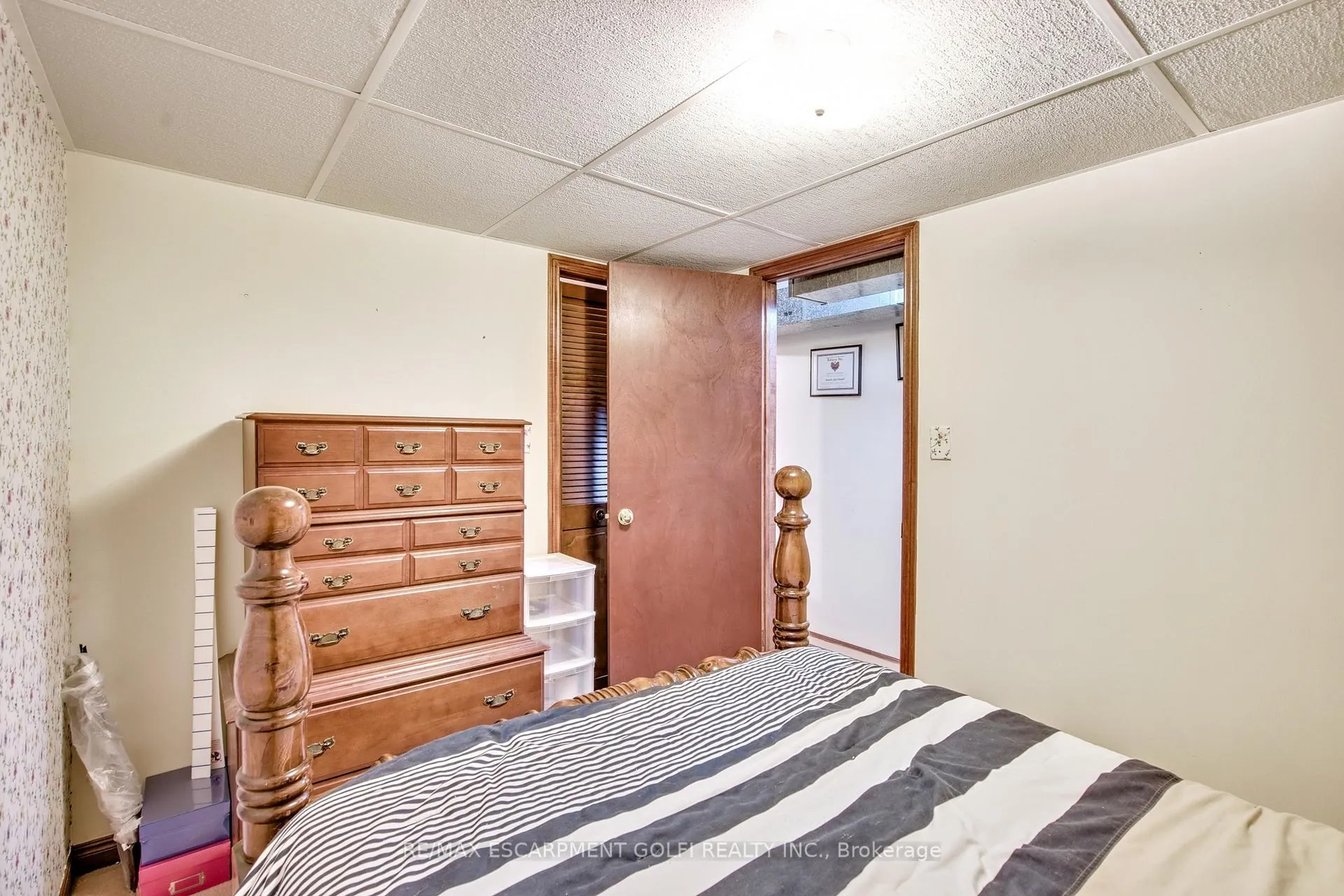 Photo 25 of 165 Woodrow Street, St. Catharines, Secord Woods — HOMEH