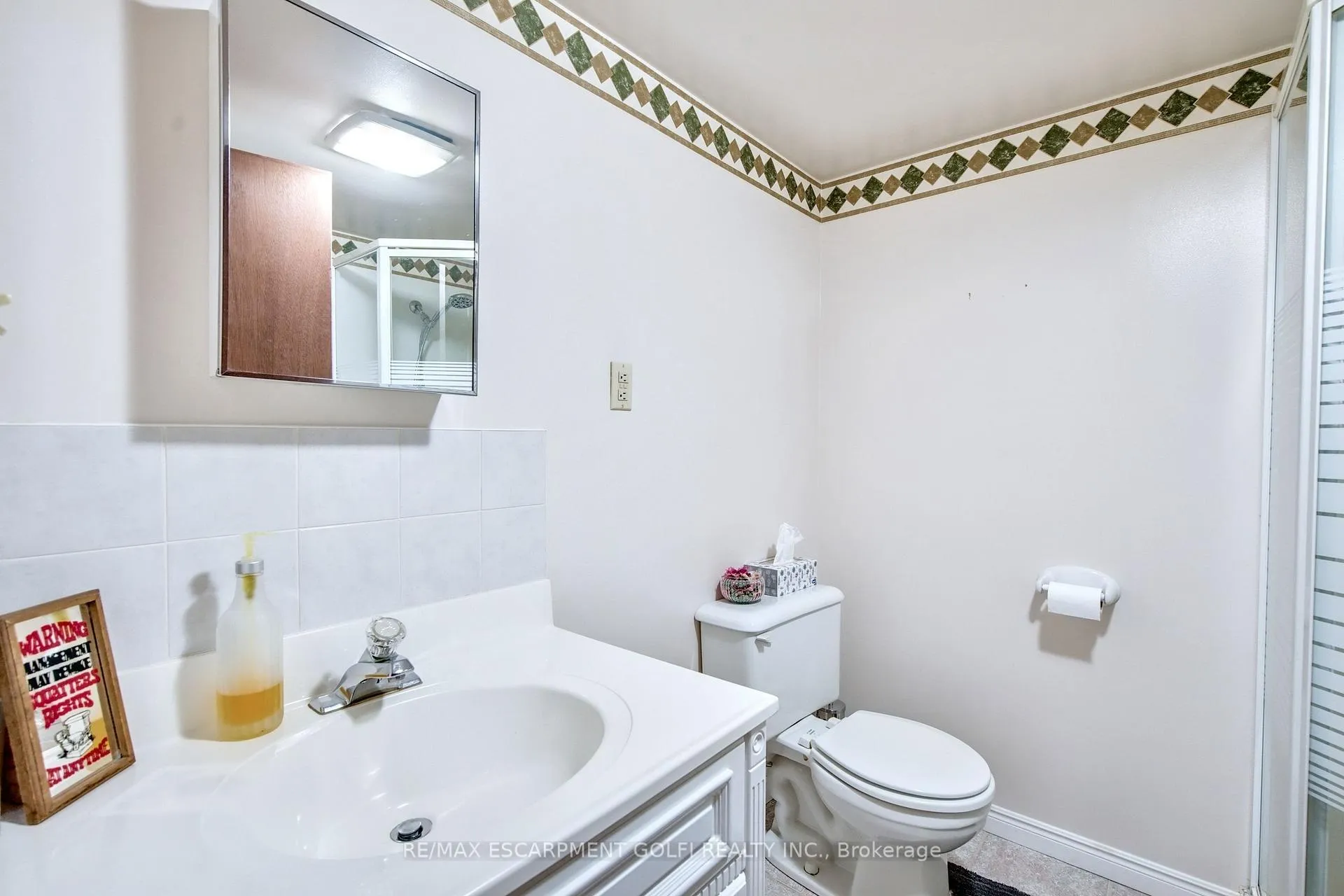 Photo 26 of 165 Woodrow Street, St. Catharines, Secord Woods — HOMEH