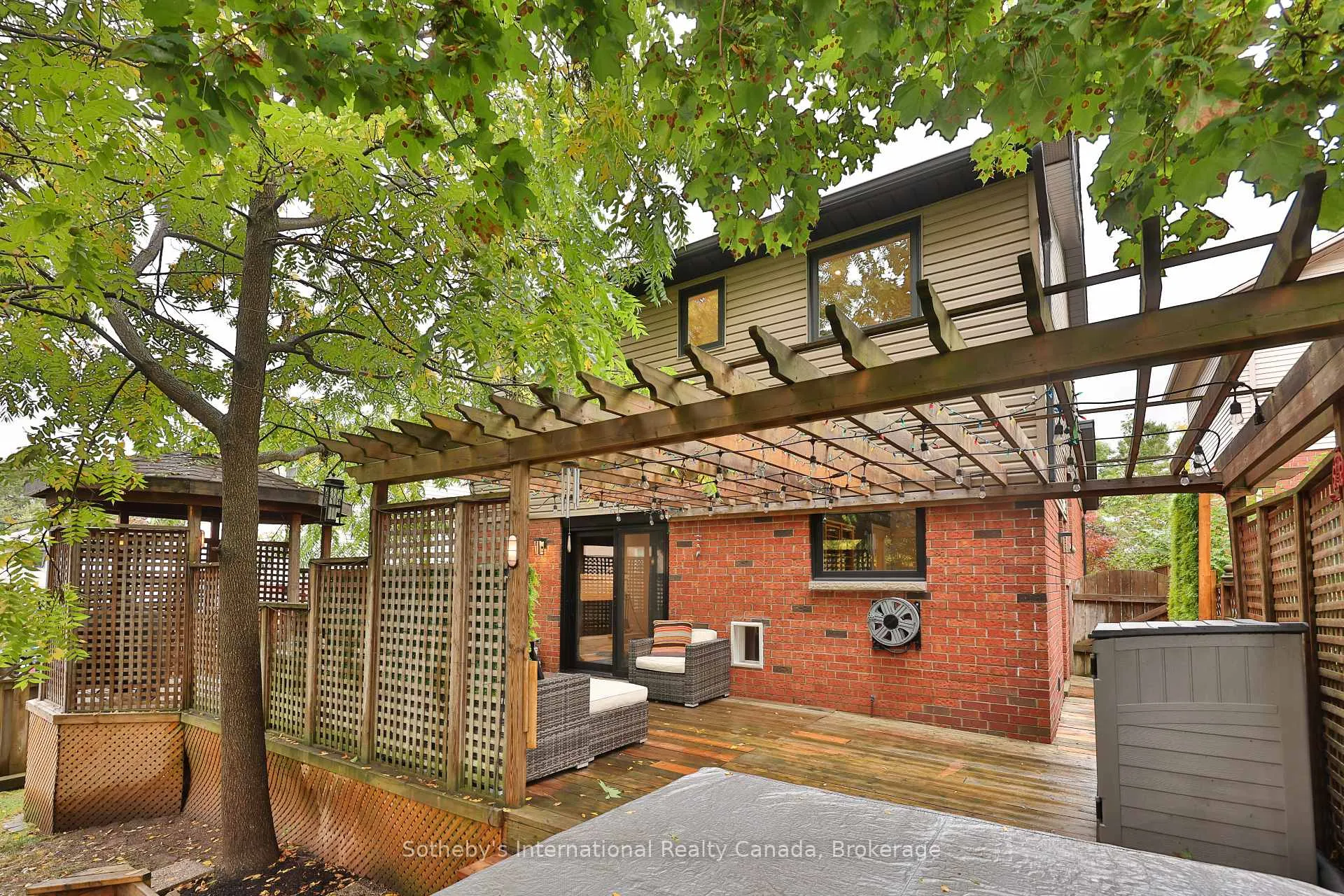Photo 45 of 4 Fenton Drive, Hamilton, Waterdown — HOMEH