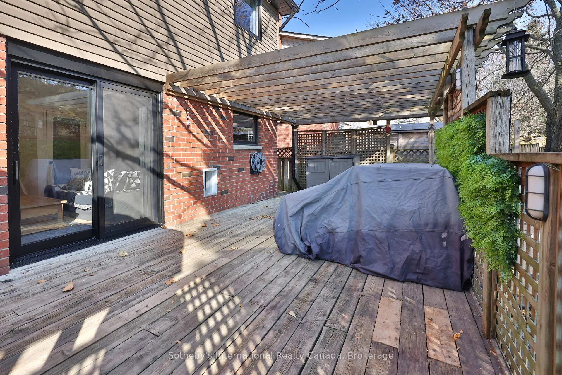 Photo 47 of 4 Fenton Drive, Hamilton, Waterdown — HOMEH